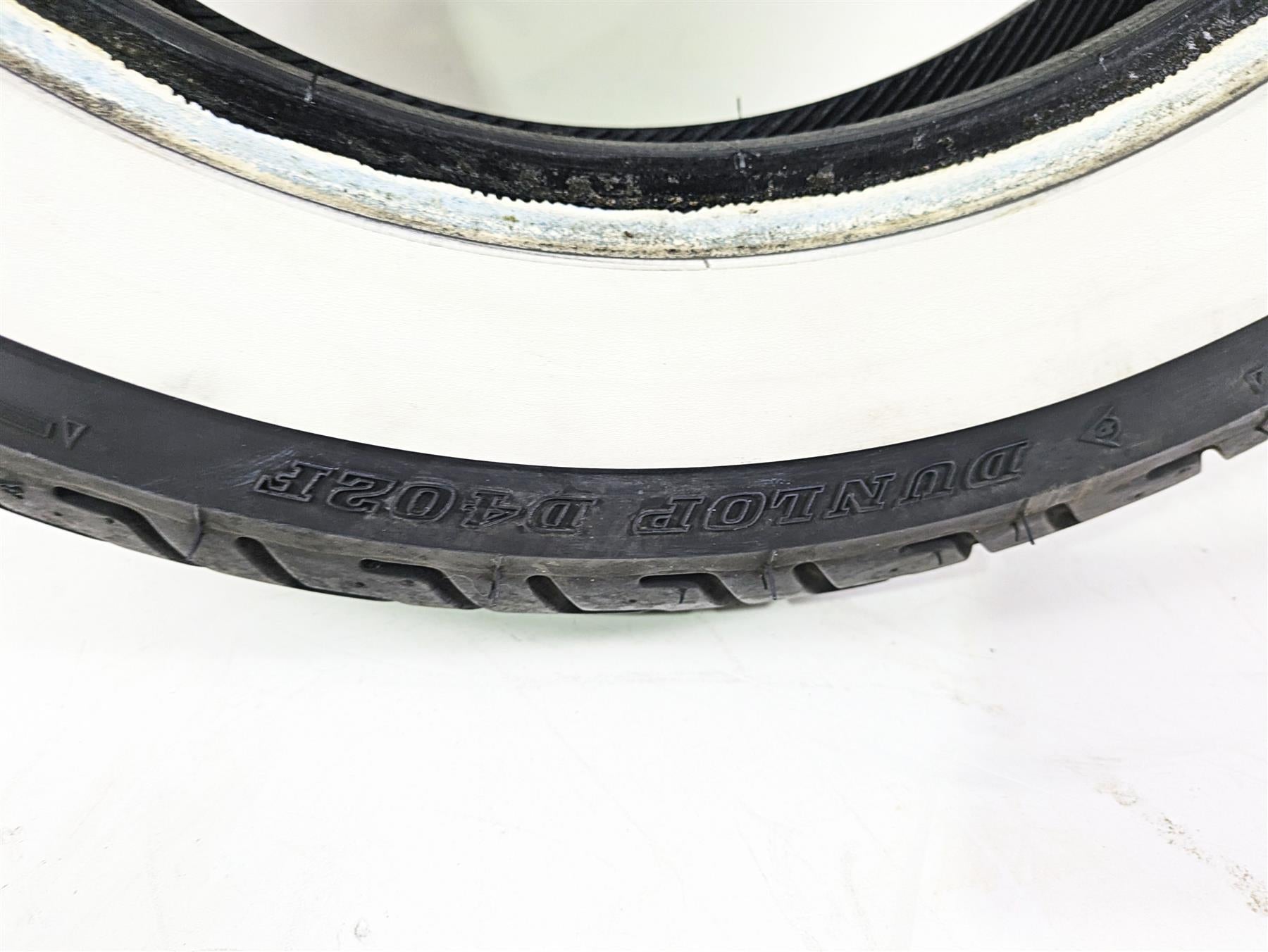 Used Motorcycle Front Tire Harley Dunlop D402F MT90B16 72H 43022-91A {{ shop.shopifyCountryName }} - Mototech271