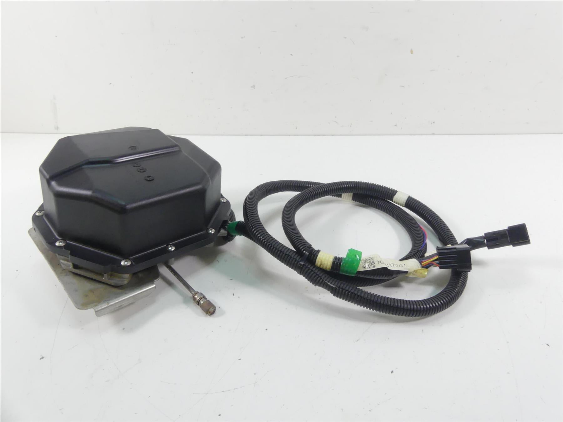 2016 Yamaha Waverunner VX 1050 Deluxe Reverse Trim Control Motor F2X-6140B-00