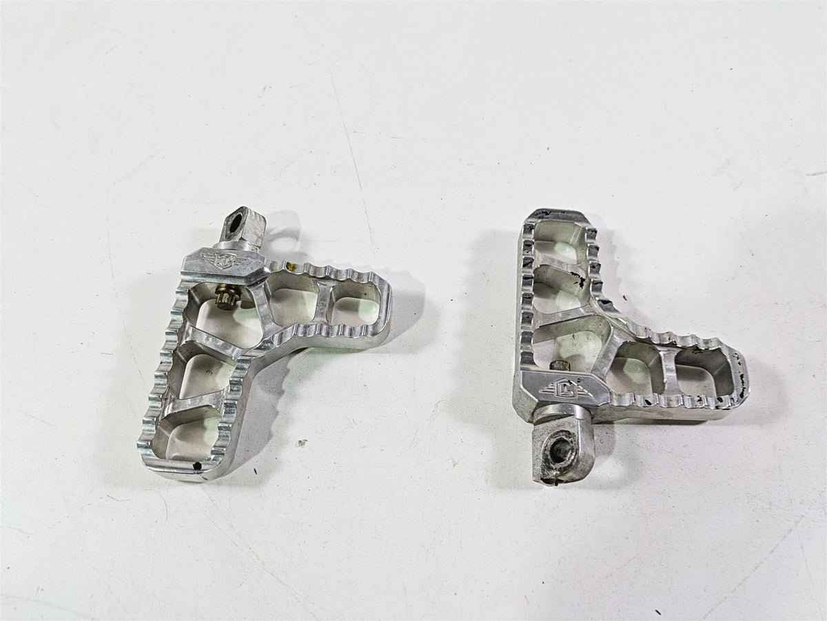 2014 Harley FXDL Dyna Low Rider Joker Machine Serrated Heel Footpegs 08-62-1 {{ shop.shopifyCountryName }} - Mototech271