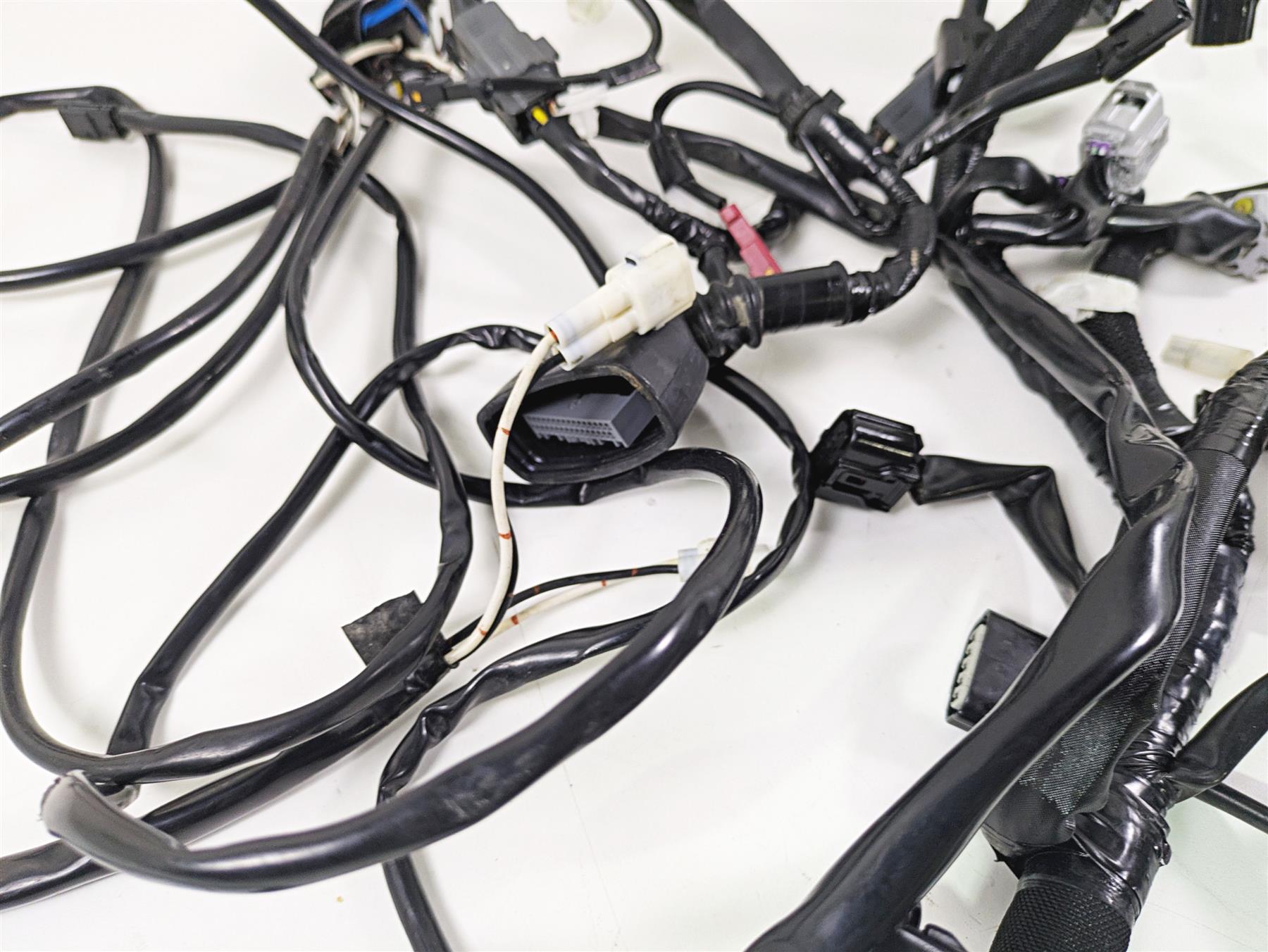 2020 Suzuki V-Strom 1050 XT Main Wiring Harness Loom - No Cuts 36610-06L20 {{ shop.shopifyCountryName }} - Mototech271