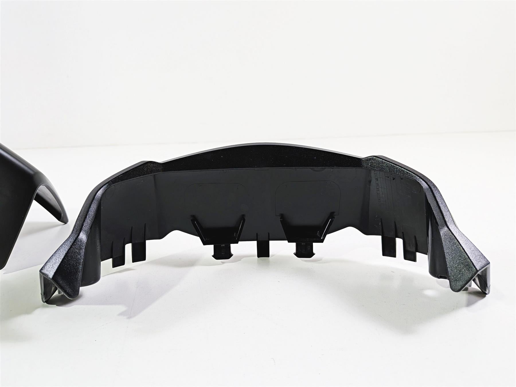 2019 Triumph Speed Triple RS 1050 Front Visor Fly Screen & Air Inlet T2303582 {{ shop.shopifyCountryName }} - Mototech271