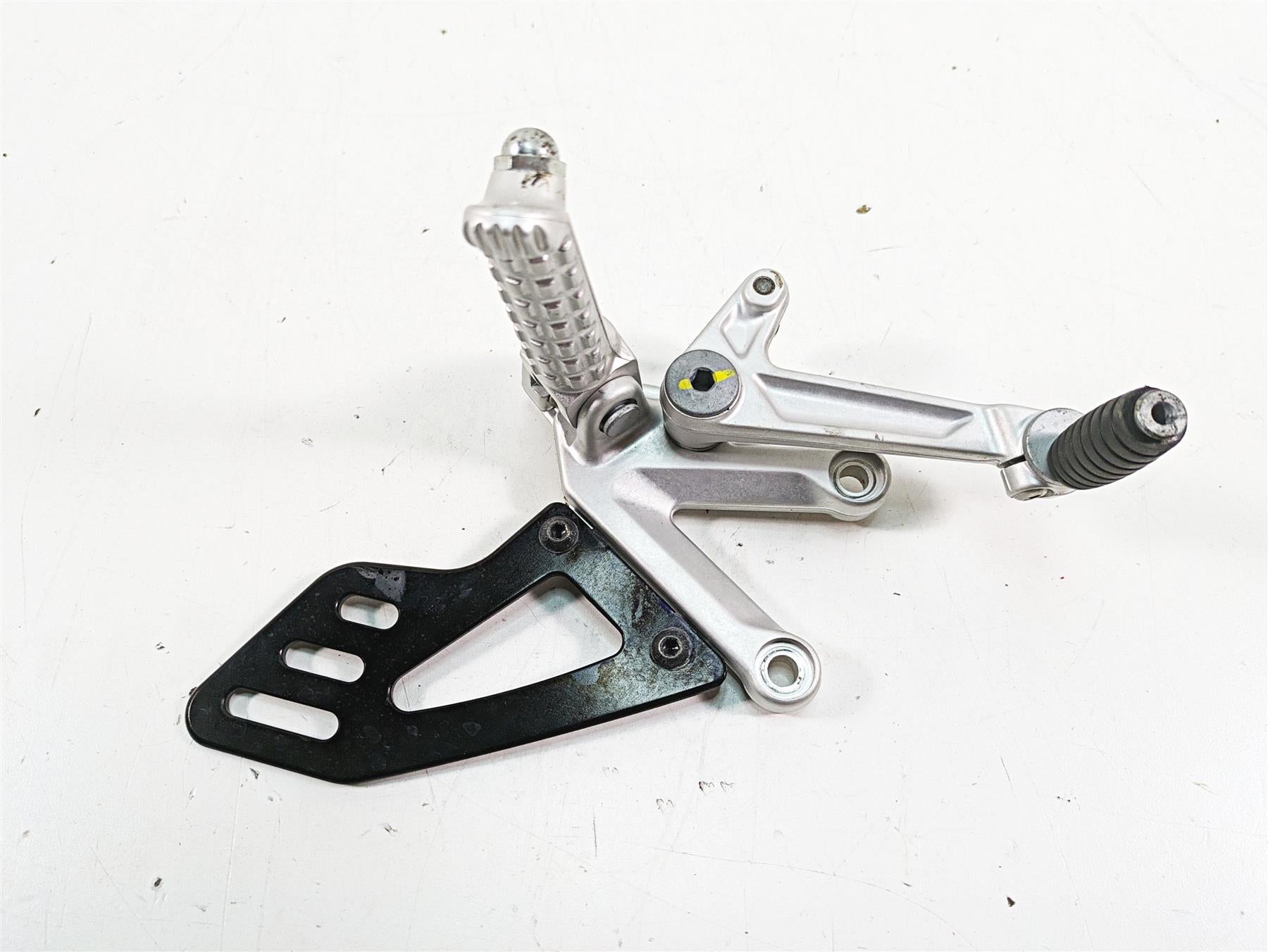 2020 Aprilia Tuono V4 Factory Left Front Footpeg & Shifter 897829 {{ shop.shopifyCountryName }} - Mototech271