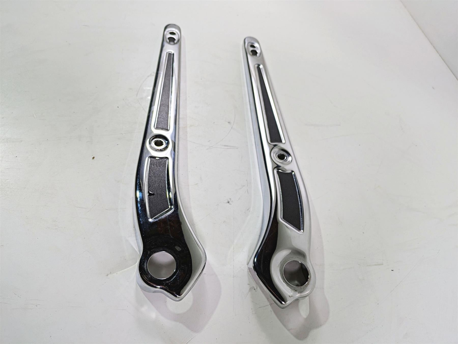 2016 Harley FXDL Dyna Low Rider Rear Fender Struts Braces 57300024 57300026 {{ shop.shopifyCountryName }} - Mototech271