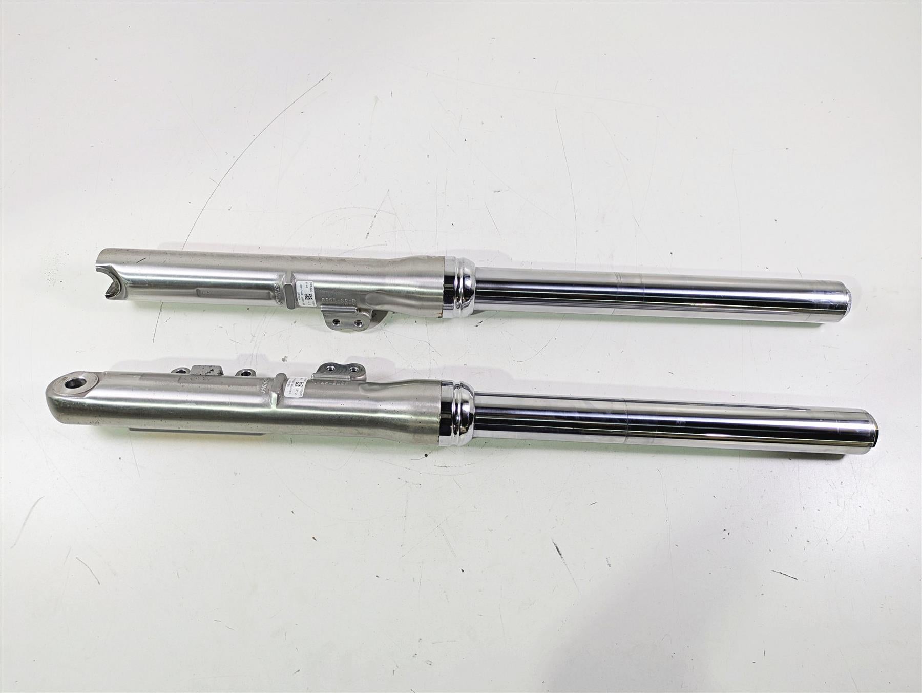 2011 Harley FXDC Dyna Super Glide Front Forks 49mm Straight 45947-06 45948-06