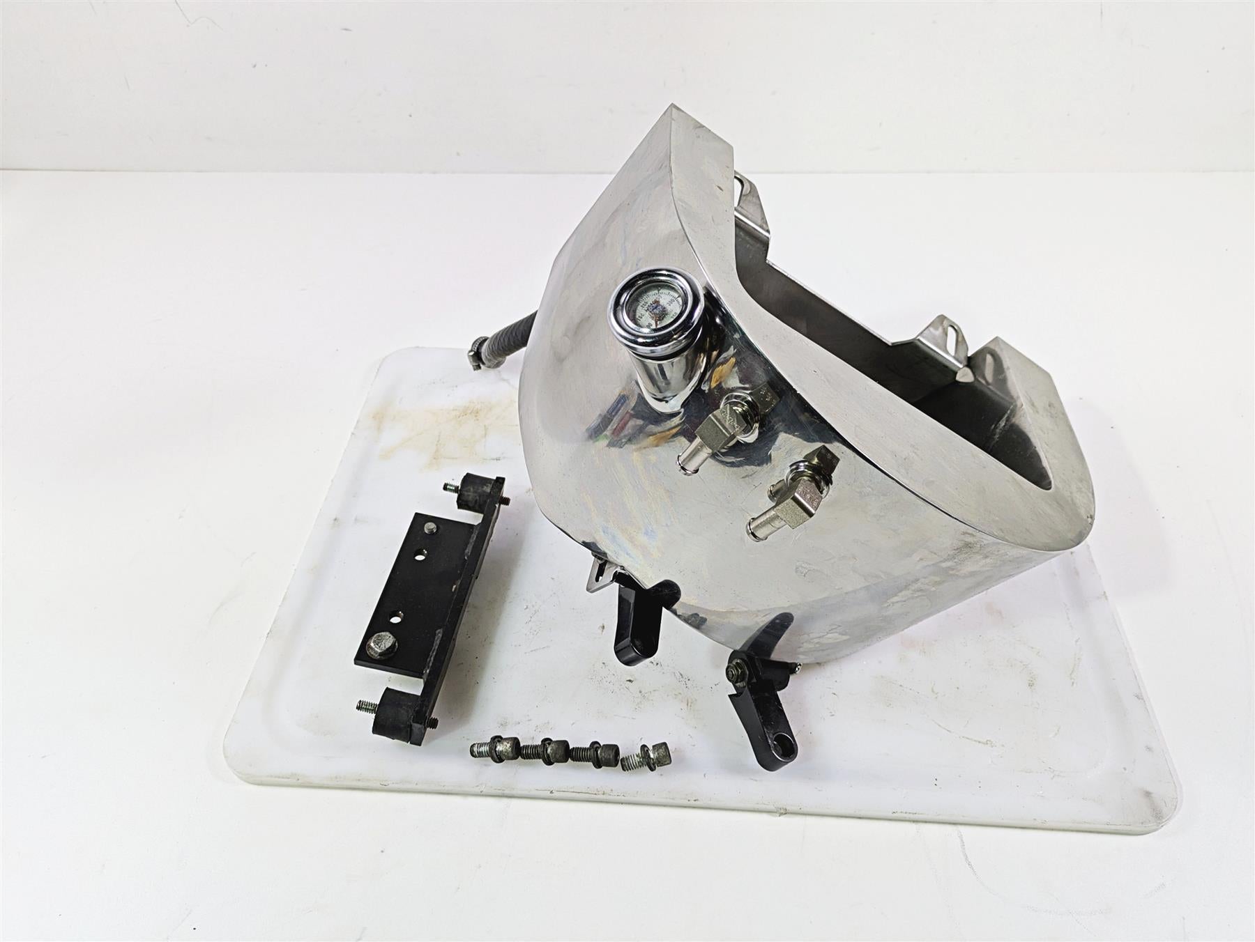 2002 Indian Spirit Deluxe Chrome Oil Tank Reservoir 29-962 {{ shop.shopifyCountryName }} - Mototech271