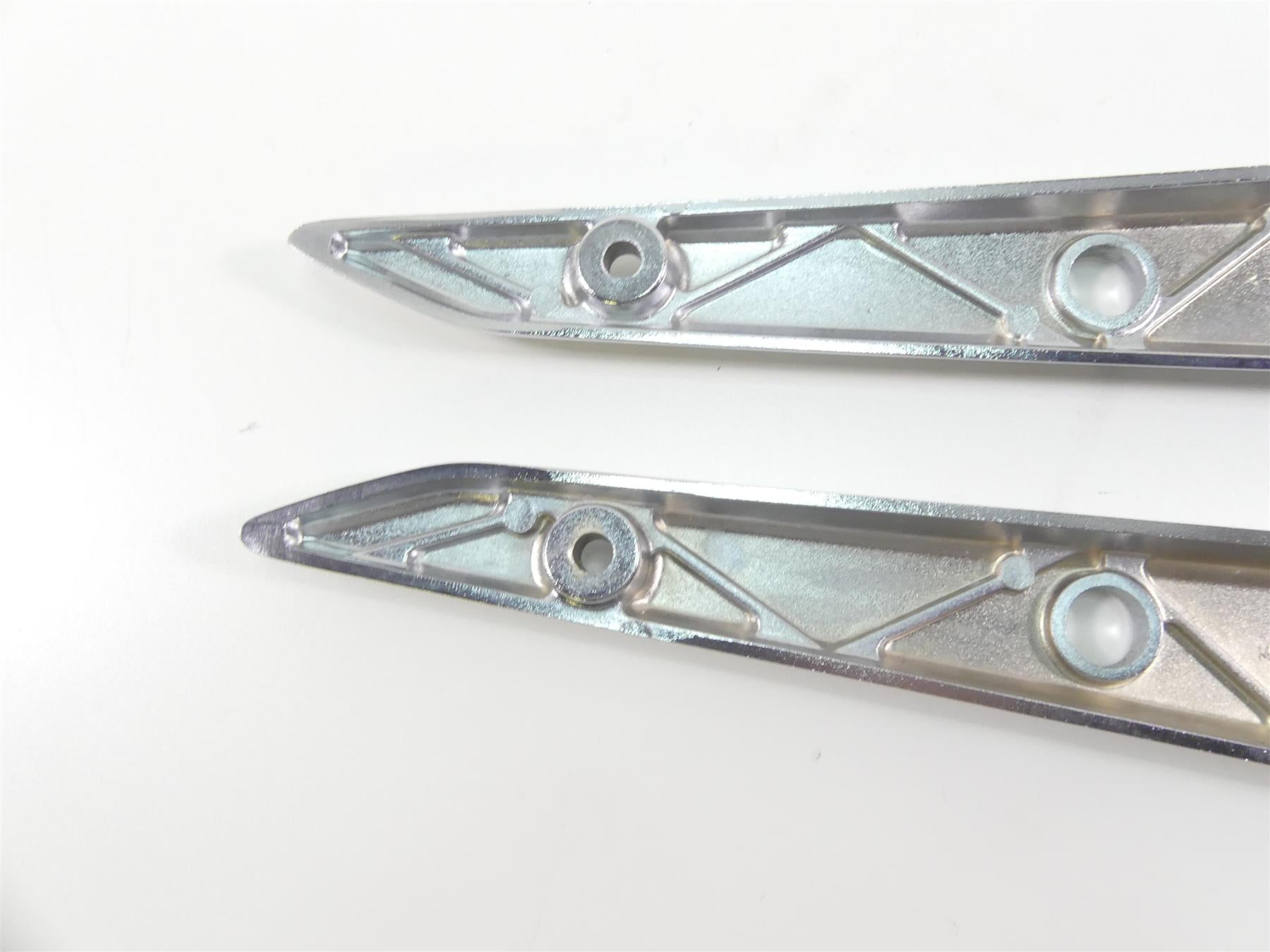 2006 Honda VTX1800 C2 Nice Rear Fender Frame Struts 77330-MCH-000 77340-MCH-000 {{ shop.shopifyCountryName }} - Mototech271