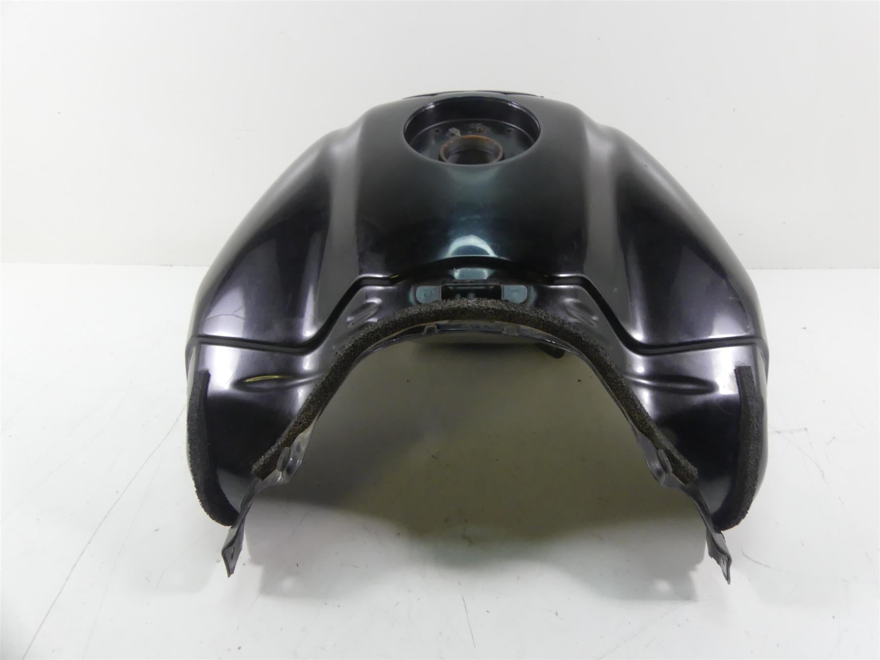 2007 Yamaha FZ1 Fazer Fuel Gas Petrol Tank Reservoir -Read 2D1-YK241-00- {{ shop.shopifyCountryName }} - Mototech271