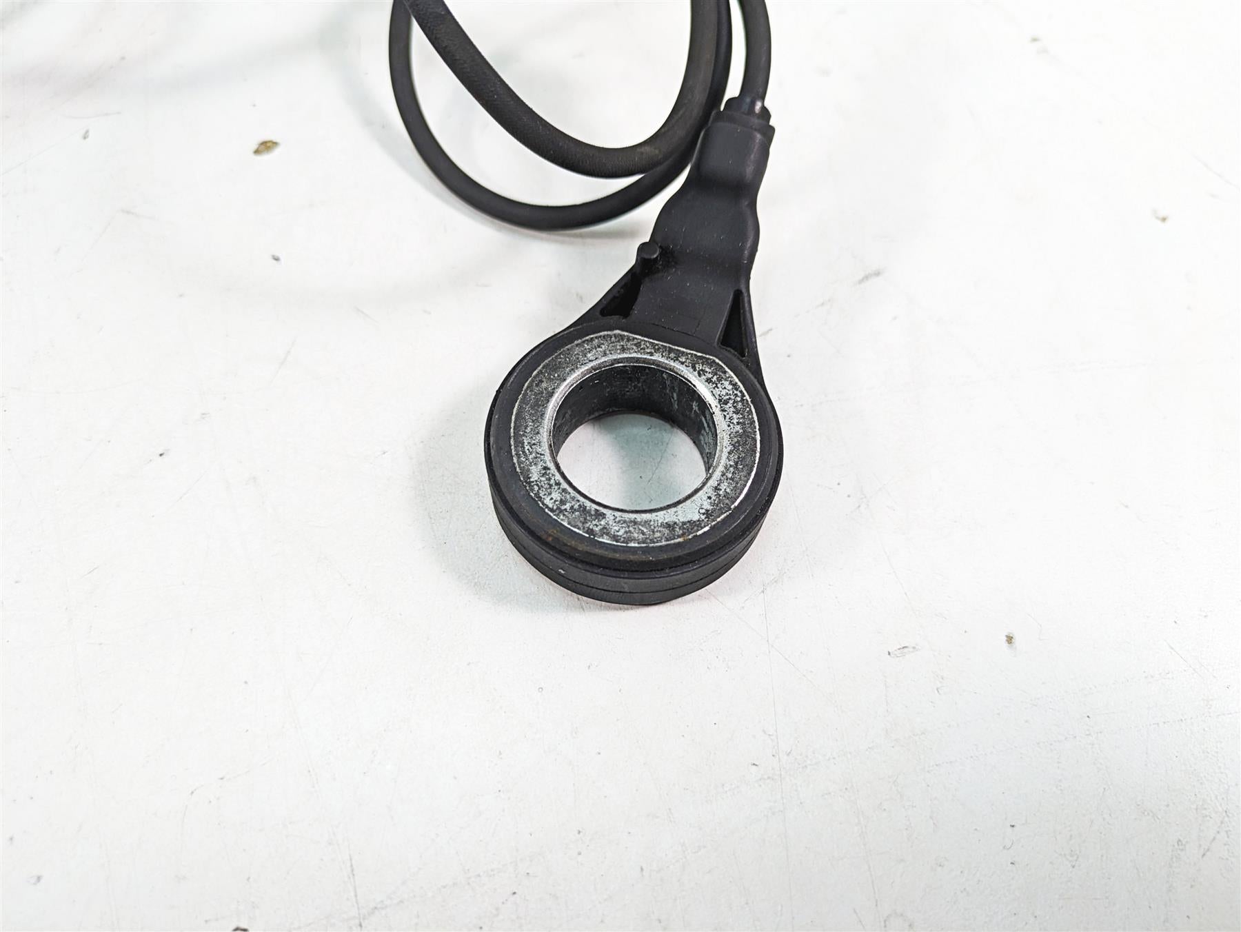 2014 Harley Touring FLHTK Electra Glide Abs Brake Wheel Speed Sensors 32700015 {{ shop.shopifyCountryName }} - Mototech271