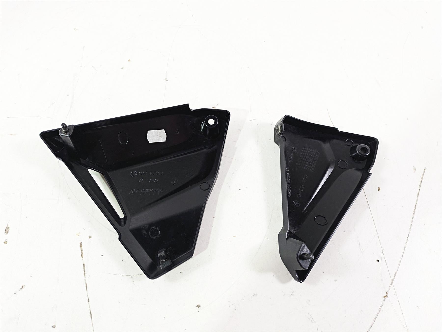 2015 BMW R1200GS Adv K51 Battery Side Cover Fairing Set 46638523155 46638523156 {{ shop.shopifyCountryName }} - Mototech271