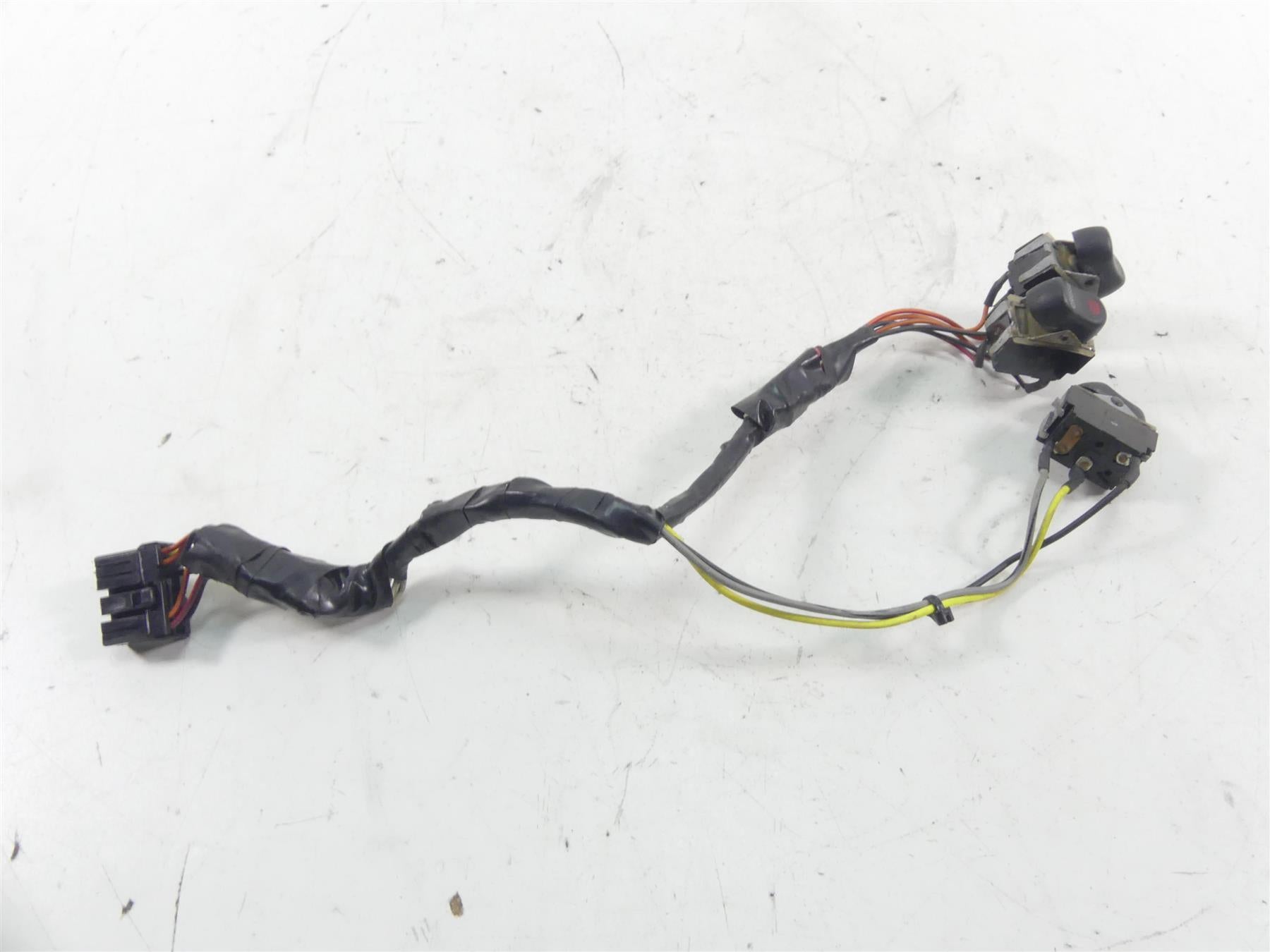 2005 Harley Touring CVO FLHTCSE Electra Glide Cruise Acc Spot Auxiliary Switch {{ shop.shopifyCountryName }} - Mototech271