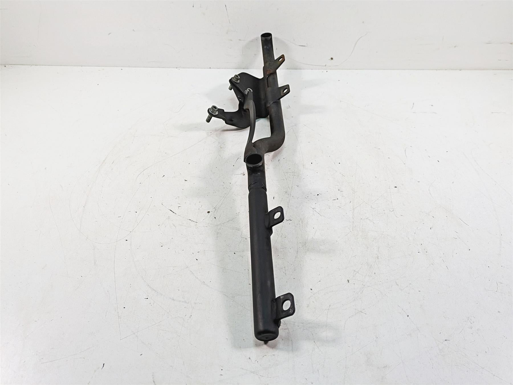 2007 Harley Sportster XL1200 C Muffler Interconnect Crossover Bracket 64855-04 {{ shop.shopifyCountryName }} - Mototech271