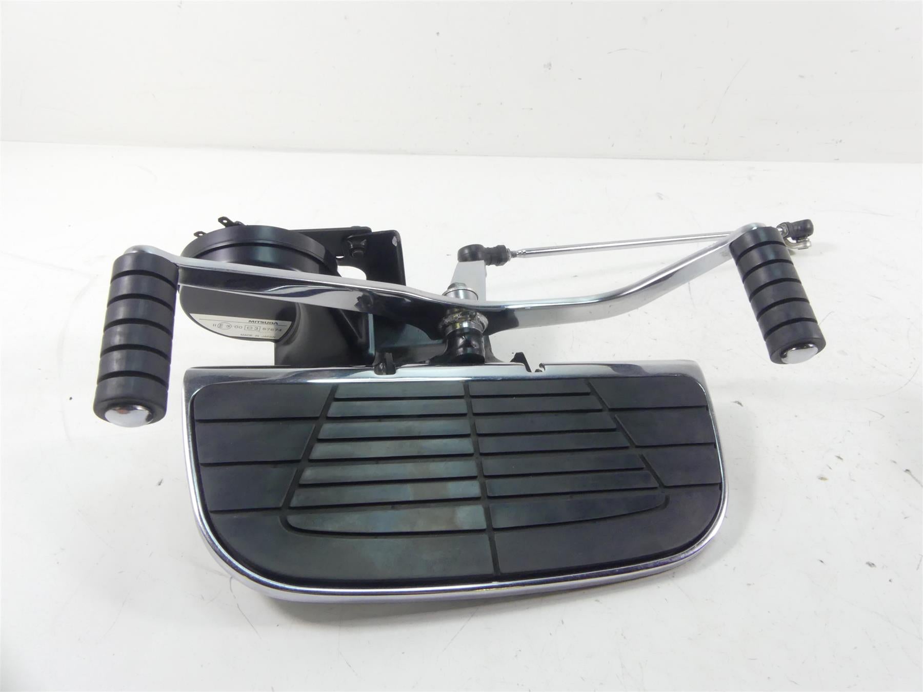 2008 Honda V-Twin VTX1800 N3 Left Front Floor Board & Shifter 50625-MCV-000 {{ shop.shopifyCountryName }} - Mototech271
