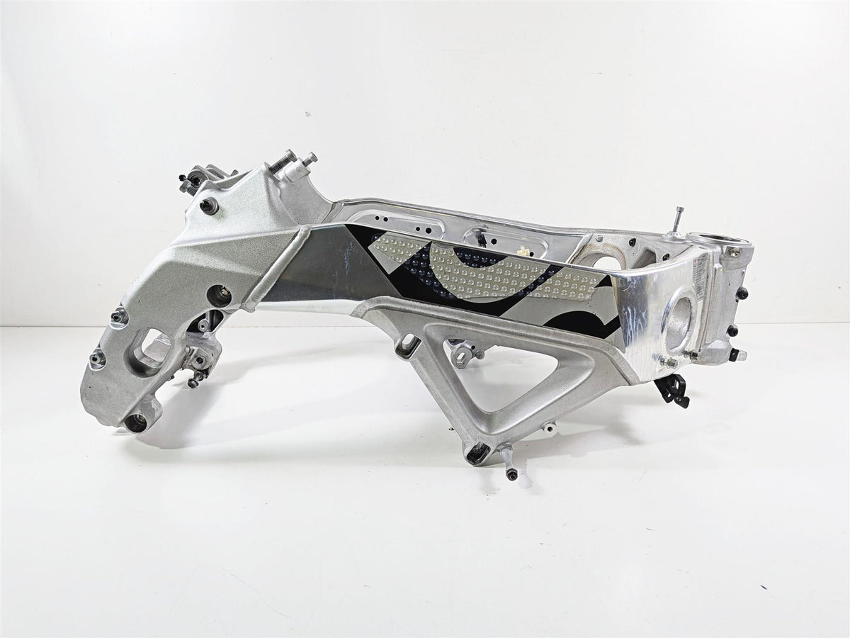 2018 Aprilia RSV4 RR Straight Main Frame Chassis With California Salvage Title 8954604 {{ shop.shopifyCountryName }} - Mototech271
