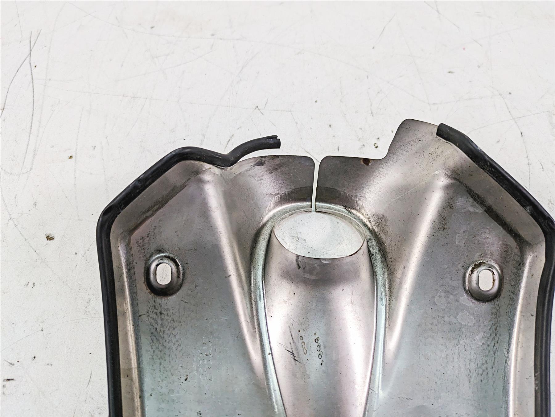 2014 Moto Guzzi California 1400 T Key Dash Upper Tank Cover Fairing B063478 {{ shop.shopifyCountryName }} - Mototech271