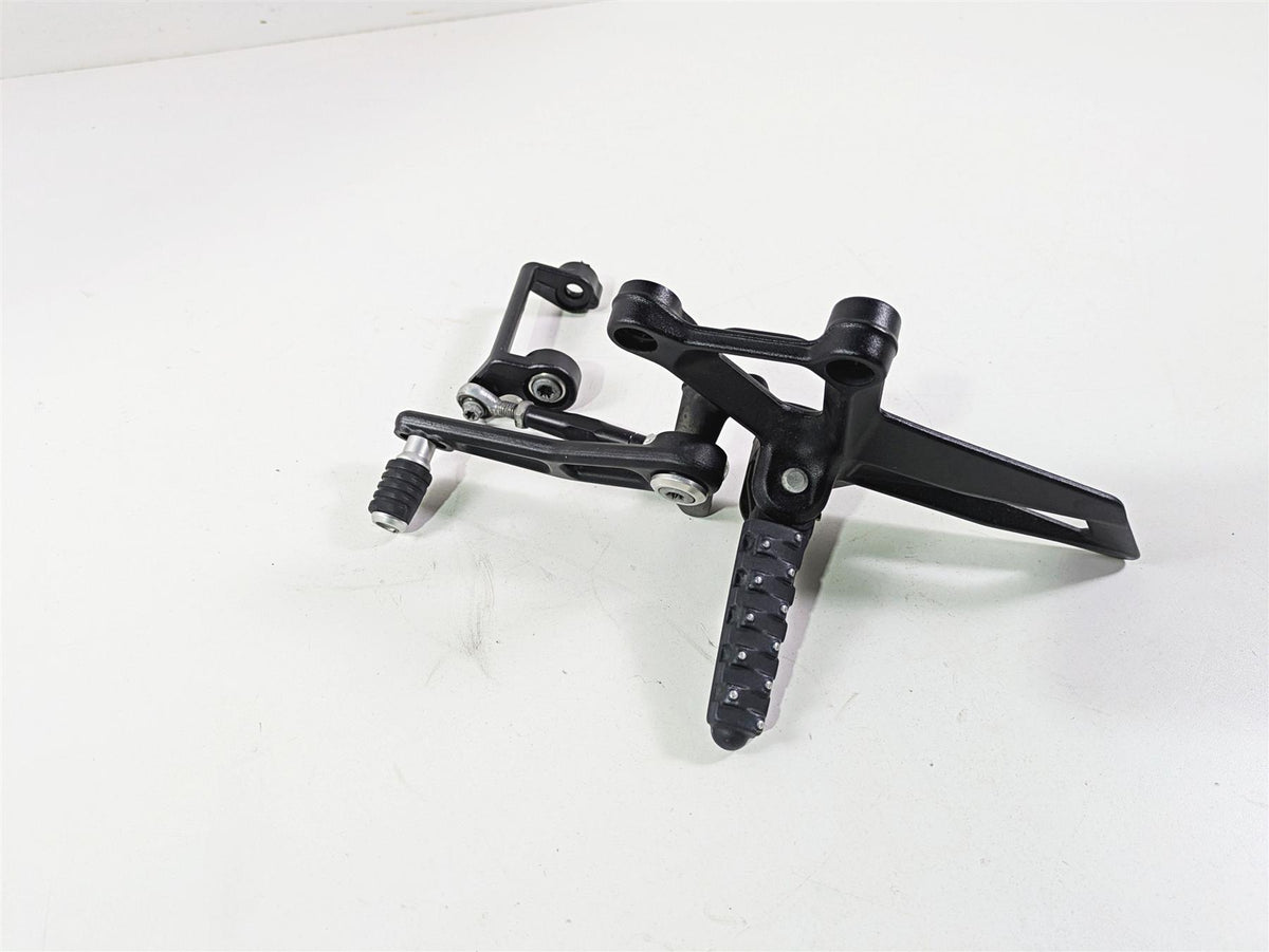 2018 KTM 1290 Super Duke R Left Rider Footpeg & Shift Lever 6130313800033S {{ shop.shopifyCountryName }} - Mototech271