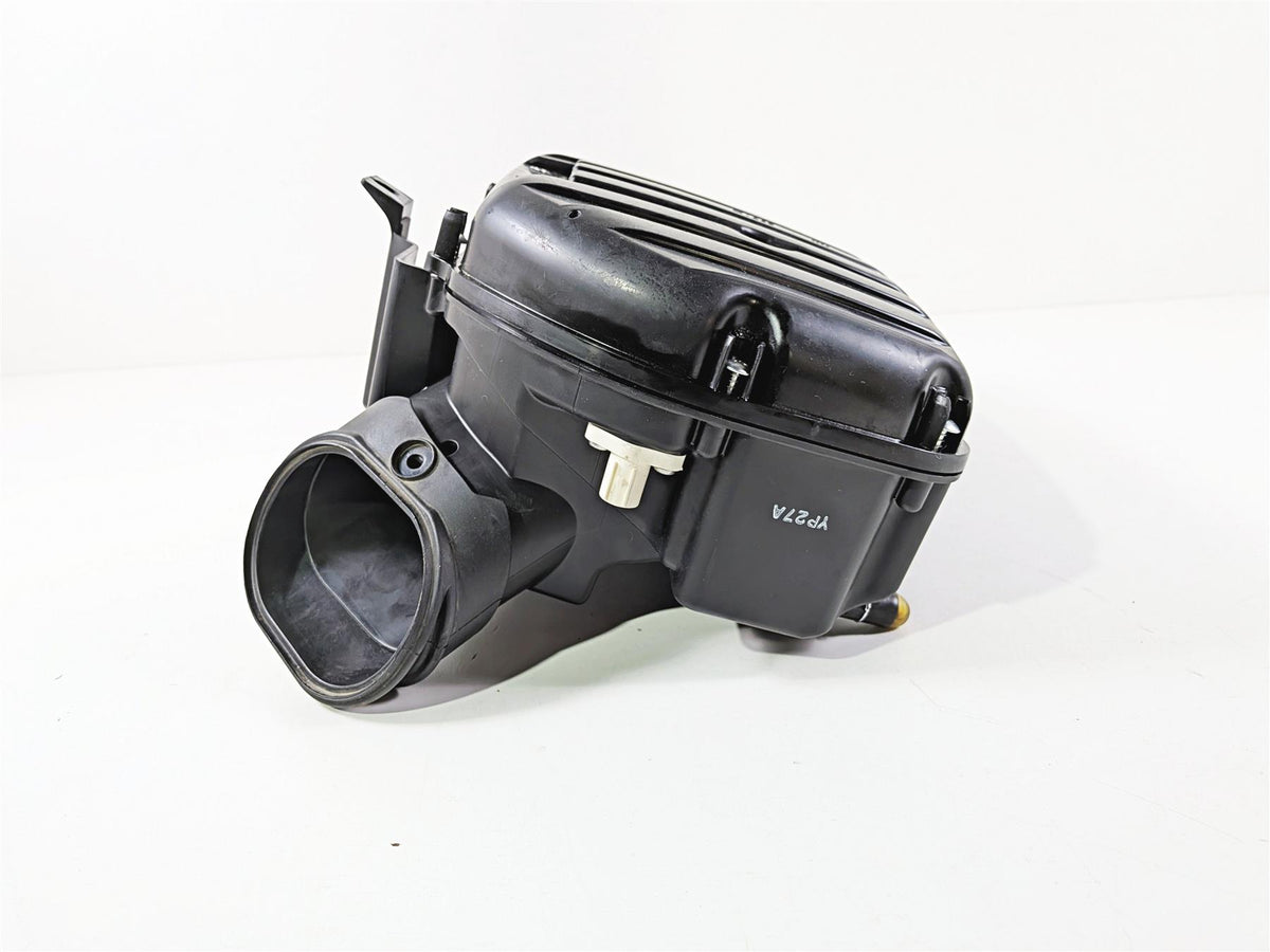 2024 Suzuki GSXR 600 Air Box Cleaner Breather Filter 13720-14J01 {{ shop.shopifyCountryName }} - Mototech271