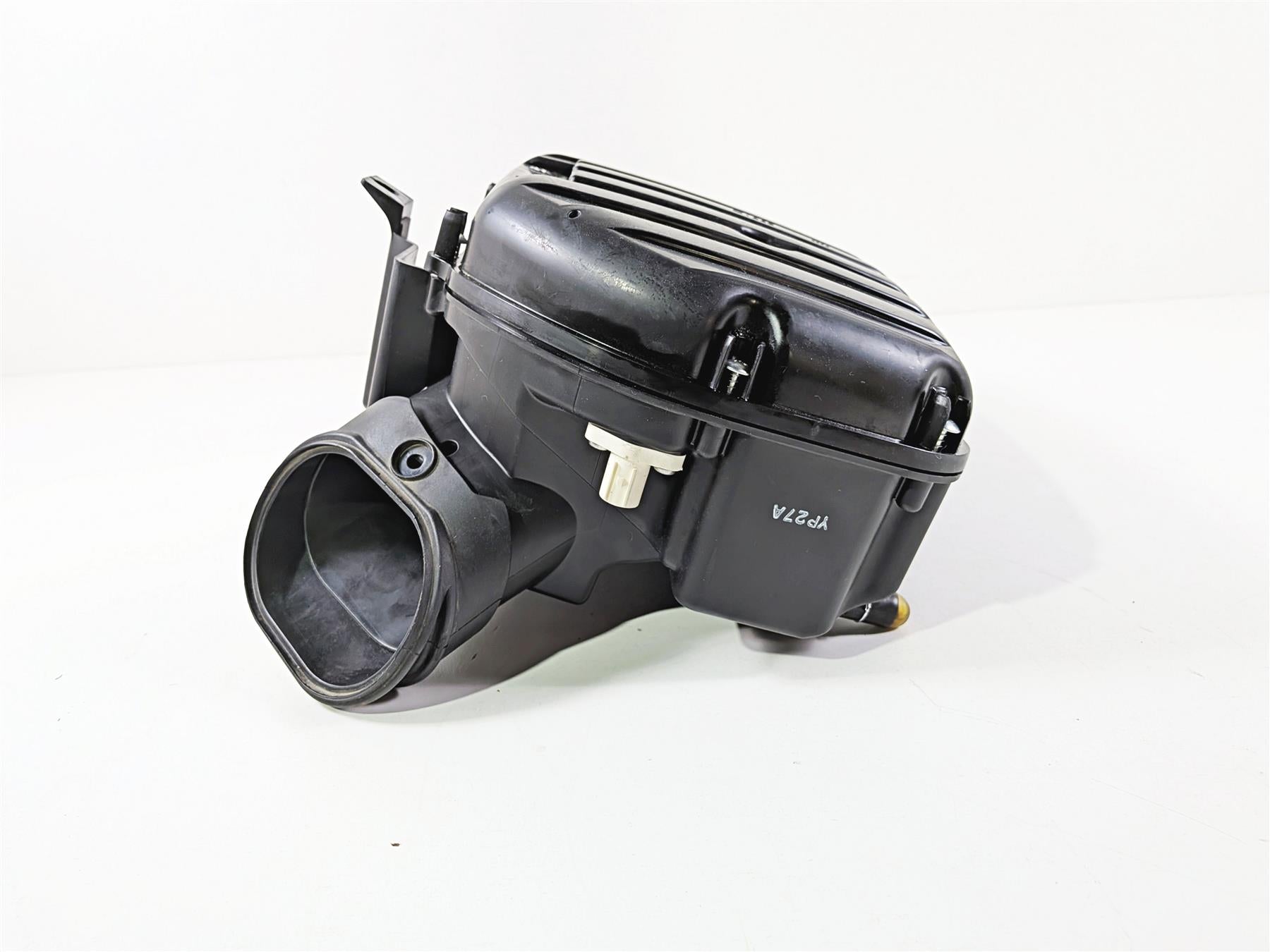2024 Suzuki GSXR 600 Air Box Cleaner Breather Filter 13720-14J01 {{ shop.shopifyCountryName }} - Mototech271