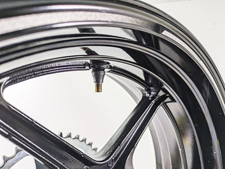 2024 Kawasaki ZX6R ZX636 Ninja Straight 17x5.5 Rear Wheel 40 Miles 41073-0729 {{ shop.shopifyCountryName }} - Mototech271