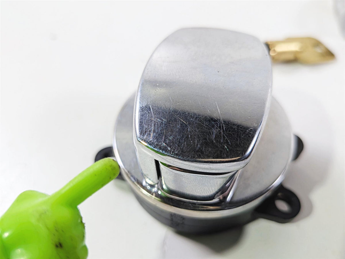 2005 Harley Softail FLSTFSE CVO Fat Boy Ignition Switch Steering Key Lock Set 71450-04-Mototech271