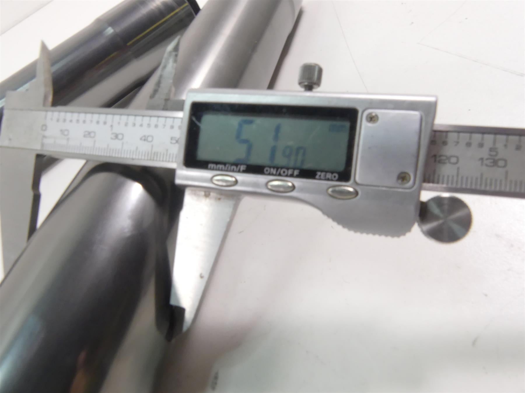 2018 Triumph Street Triple 765RS Front Straight Showa Forks T2041654 T2041653 {{ shop.shopifyCountryName }} - Mototech271