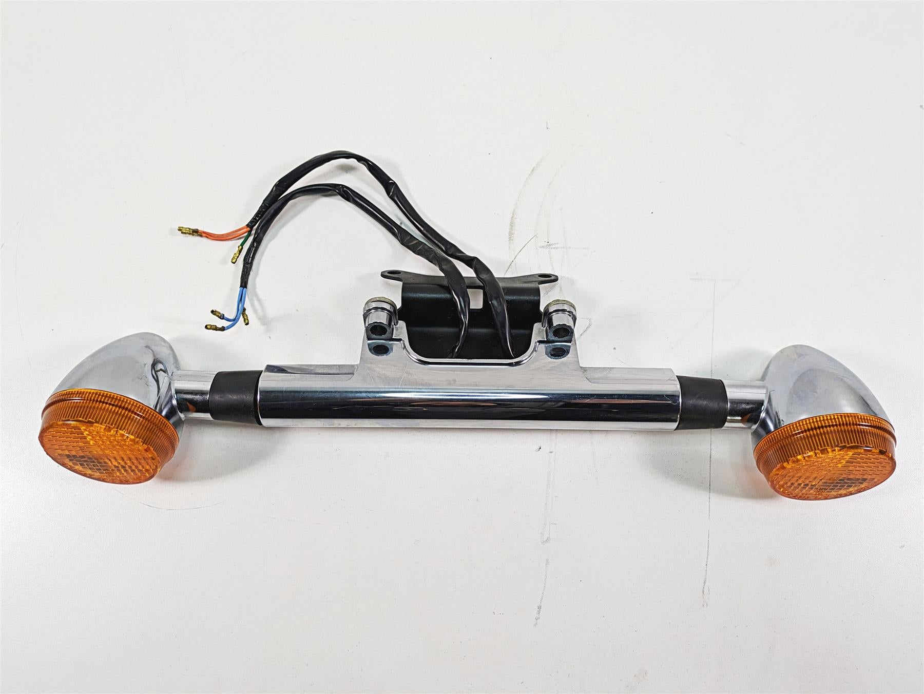 2006 Honda V-Twin VTX1300 R Front Blinker Turn Signal Set Bar 33490-MBA-000