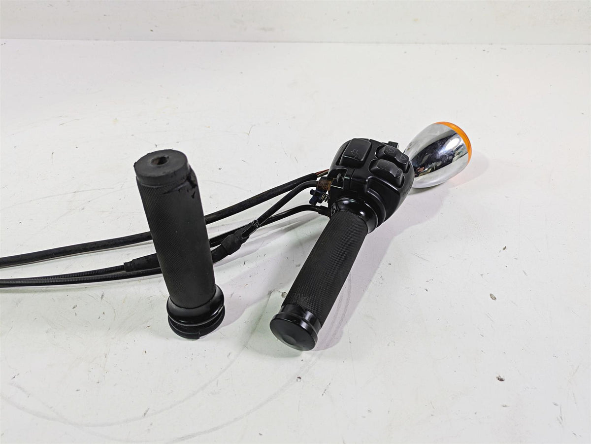 2016 Harley FXDWG Dyna Wide Glide Right Hand Control Switch Set 71500360 {{ shop.shopifyCountryName }} - Mototech271
