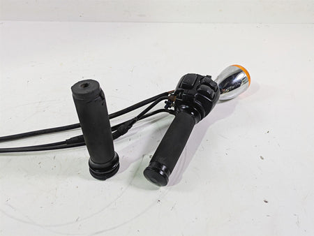2016 Harley FXDWG Dyna Wide Glide Right Hand Control Switch Set 71500360 {{ shop.shopifyCountryName }} - Mototech271