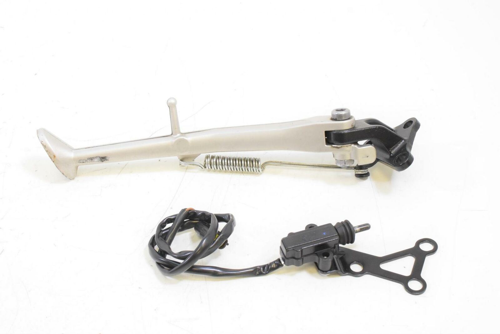 2014 Triumph 1050 Speed Triple ABS Side Kickstand Kick Stand T2089602 {{ shop.shopifyCountryName }} - Mototech271