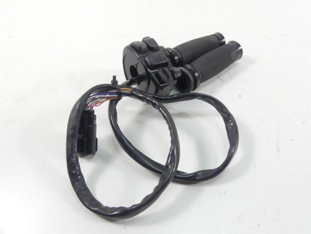 2013 Harley Touring FLTRX Road Glide Right Hand Cruise Control Switch 71684-06A {{ shop.shopifyCountryName }} - Mototech271