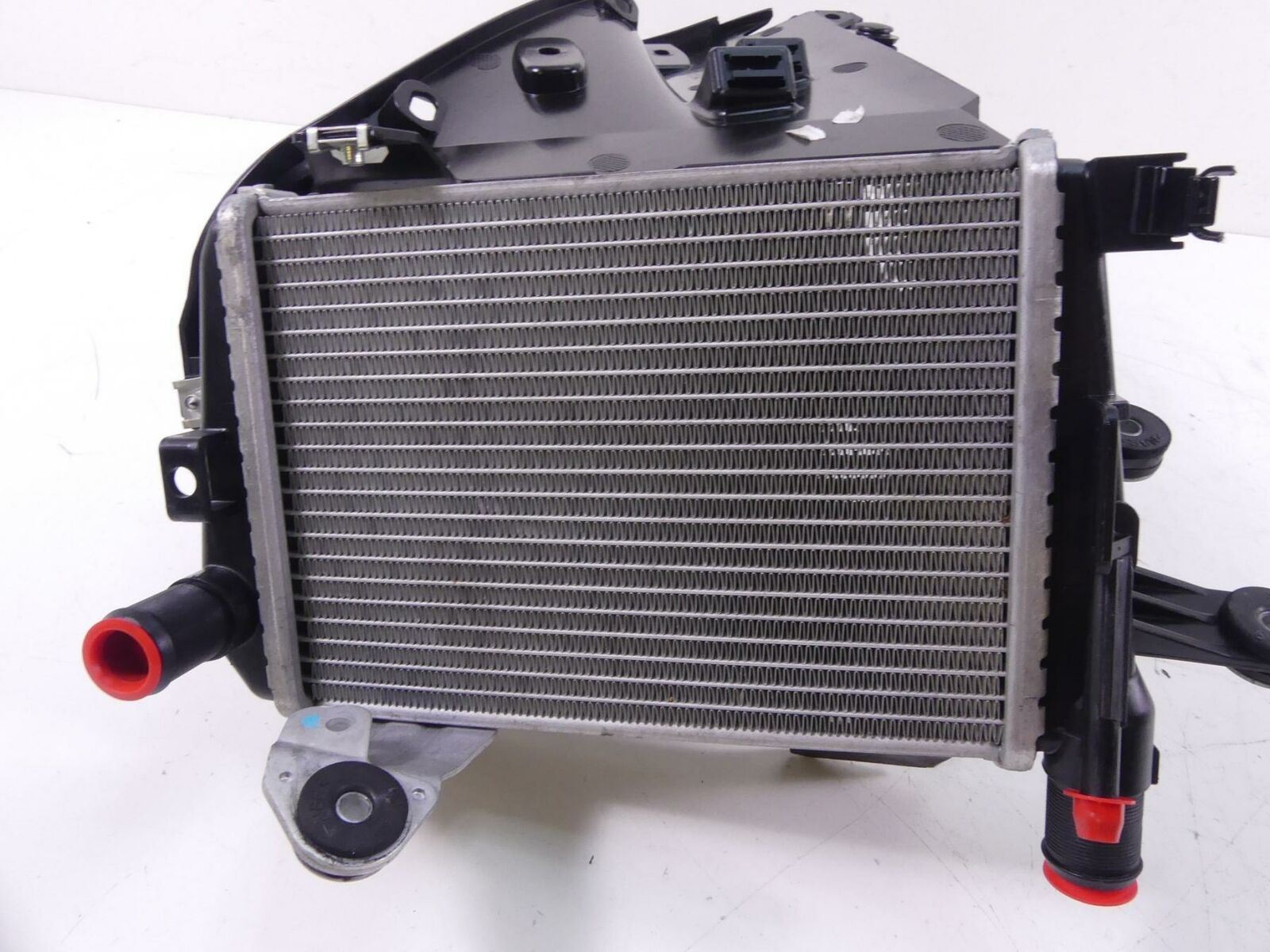 2014 BMW R1200 RT RTW K52 Left Radiator Fan Hoses Set 17118546408 {{ shop.shopifyCountryName }} - Mototech271