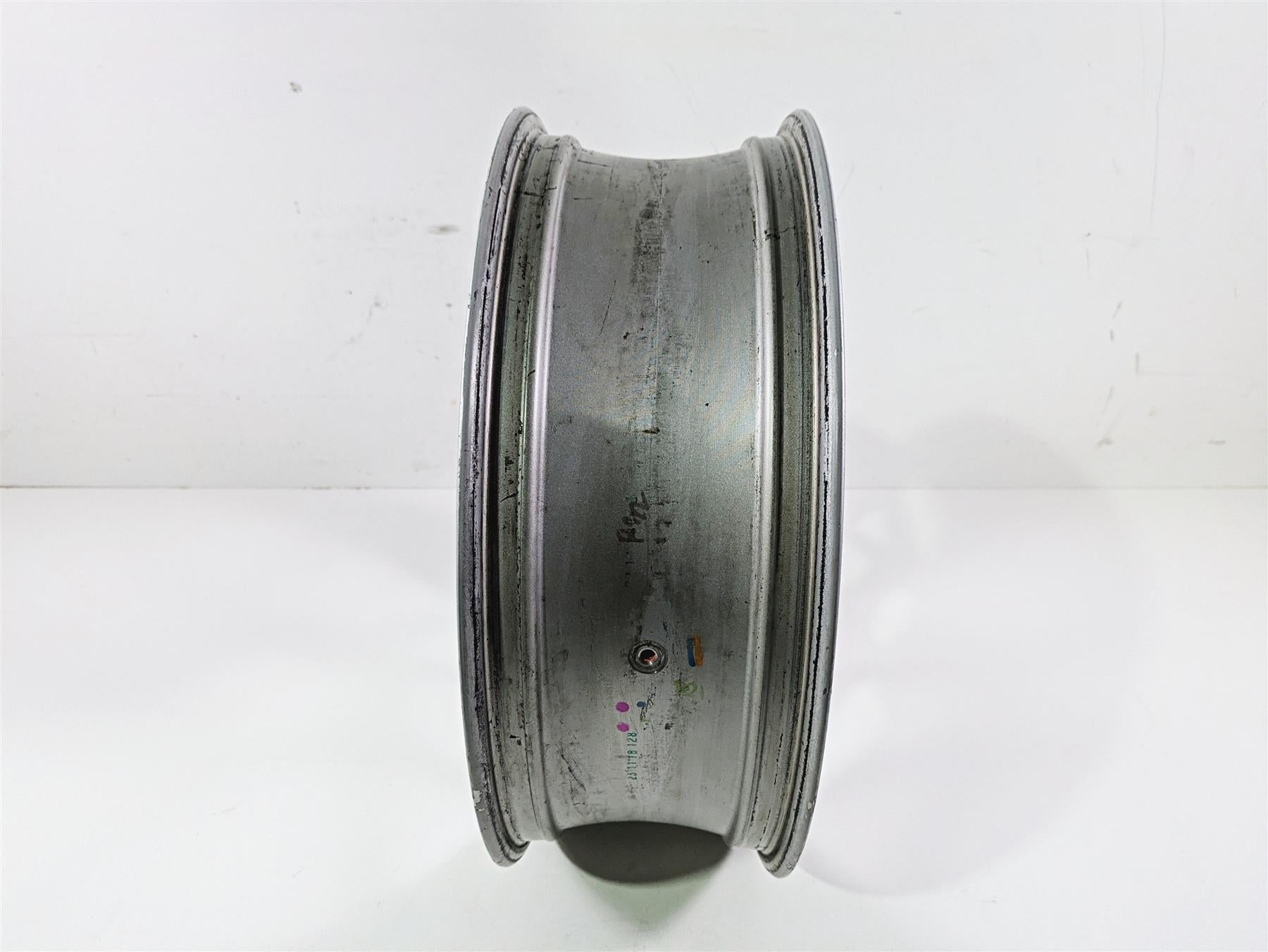 2019 BMW R1250RT K52 Straight Rear Wheel Rim Silver 17x5.5 36317727235 {{ shop.shopifyCountryName }} - Mototech271