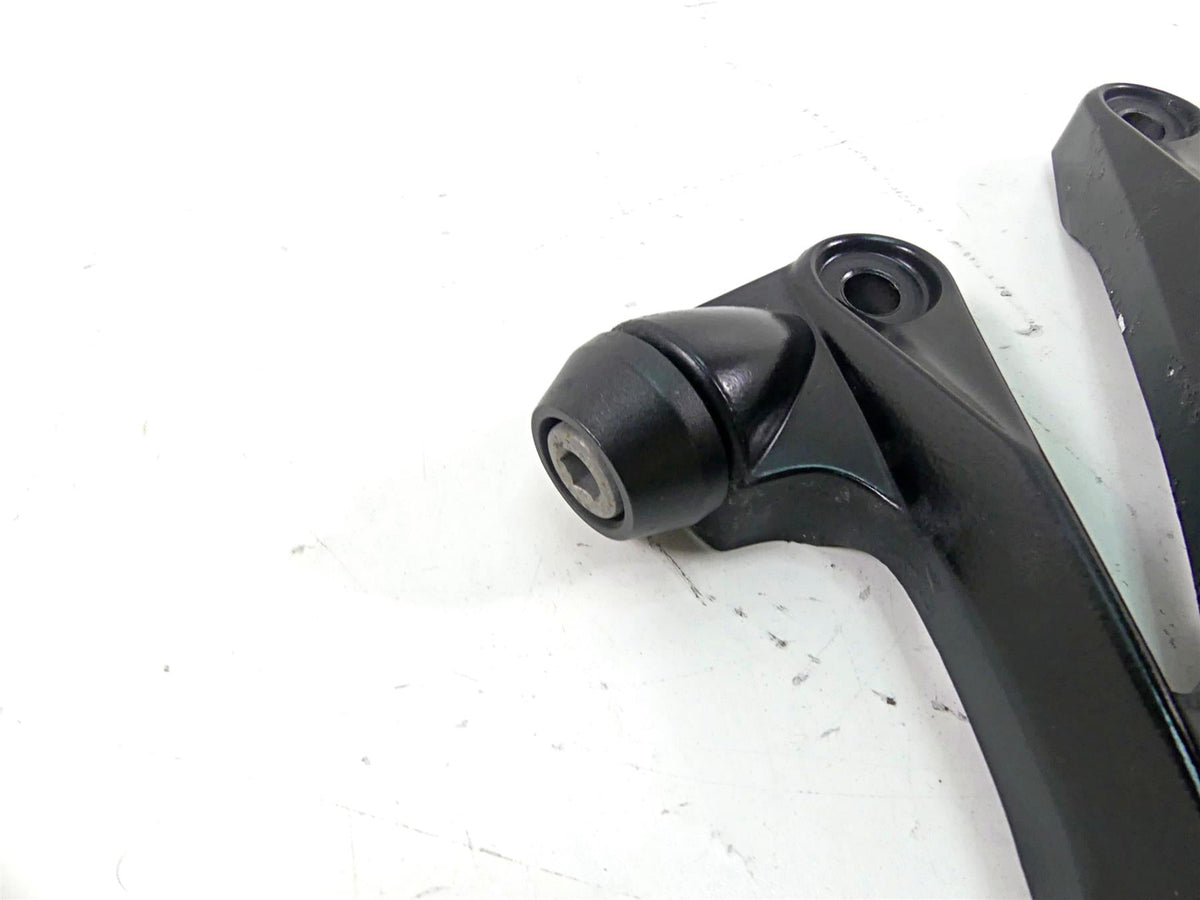2010 Kawasaki ZX1400 ZX14 R Ninja Rear Passenger Foot Peg Set 35063-0353 {{ shop.shopifyCountryName }} - Mototech271
