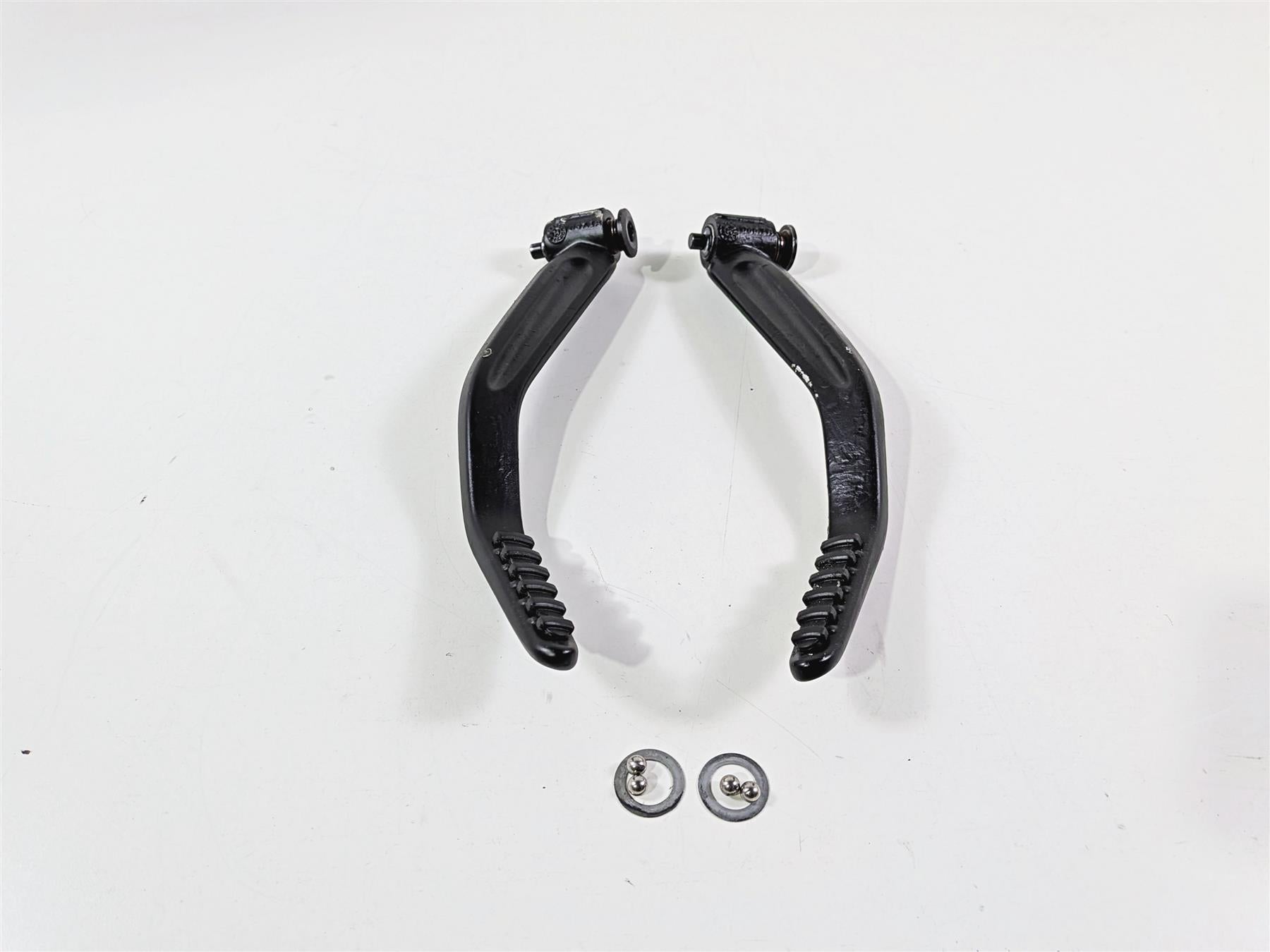 2015 Ducati Diavel Dark Rear Passenger Foot Peg Set 46520671A 46520661A-Mototech271
