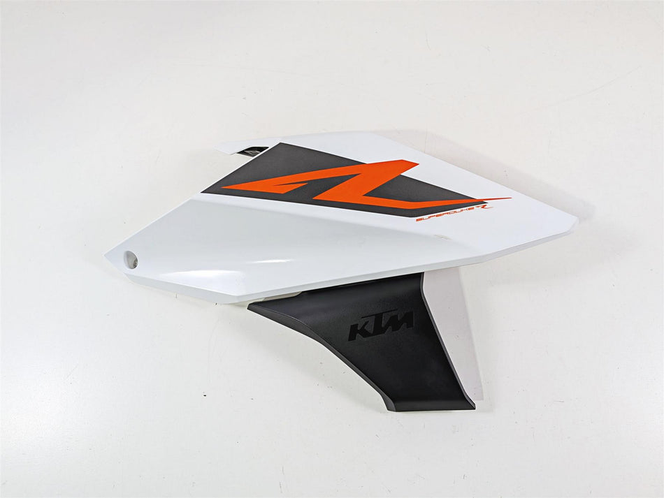 2018 KTM 1290 Super Duke R Right Tank Side Cover Fairing 61608051000-Mototech271