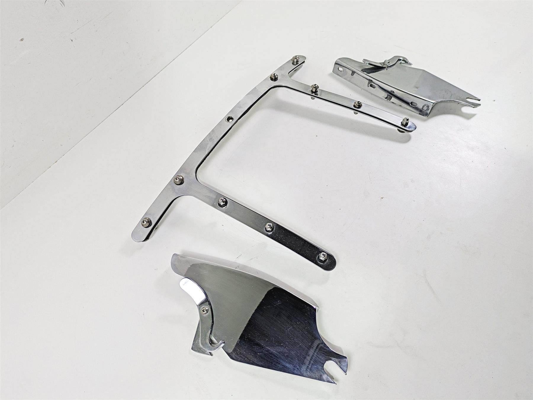 2016 Harley Touring FLHR Road King Windshield Mounting Hardware {{ shop.shopifyCountryName }} - Mototech271