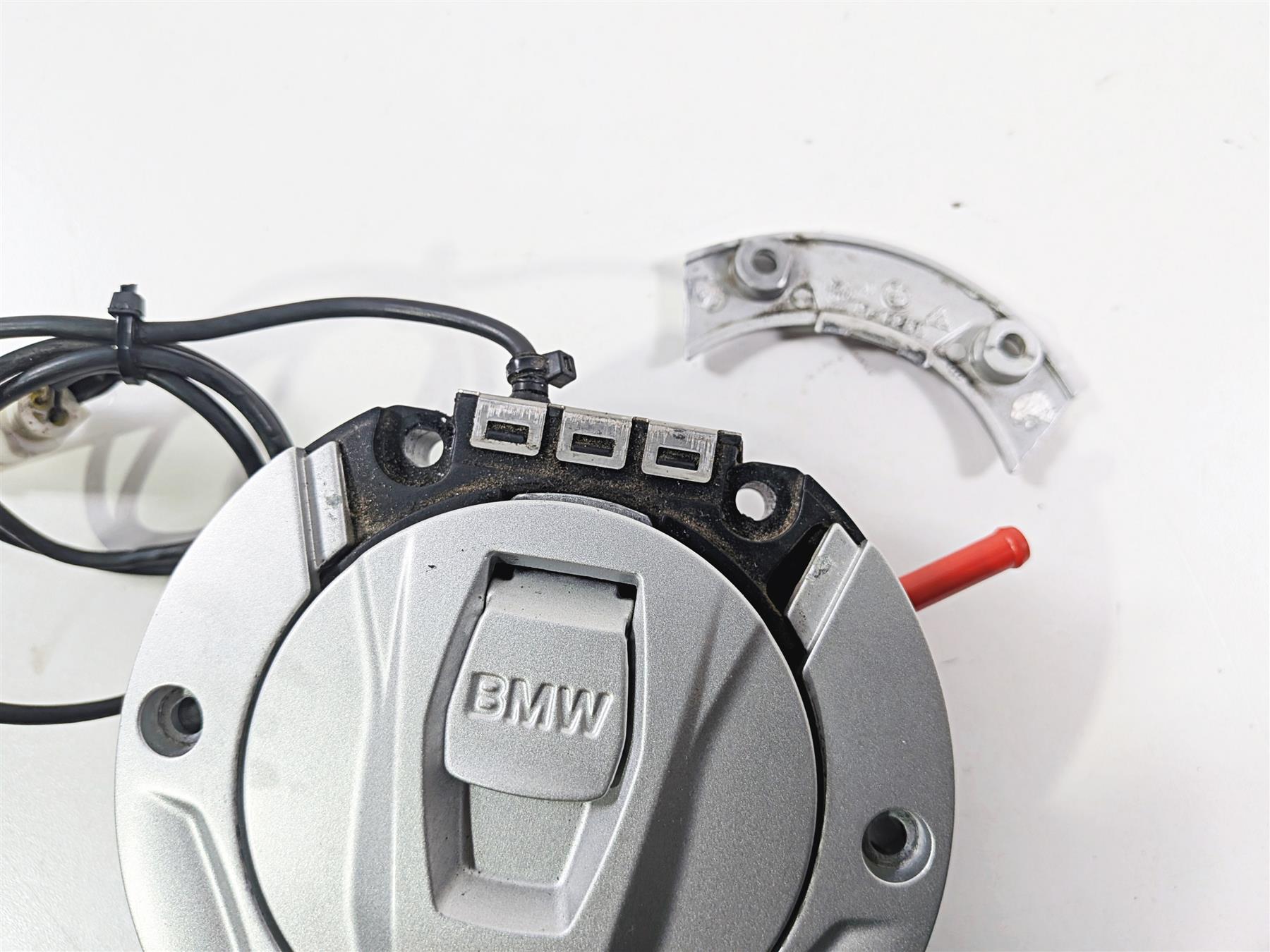 2016 BMW R1200 GS K50 Keyless Fuel Petrol Gas Tank Cap 16118531632 {{ shop.shopifyCountryName }} - Mototech271