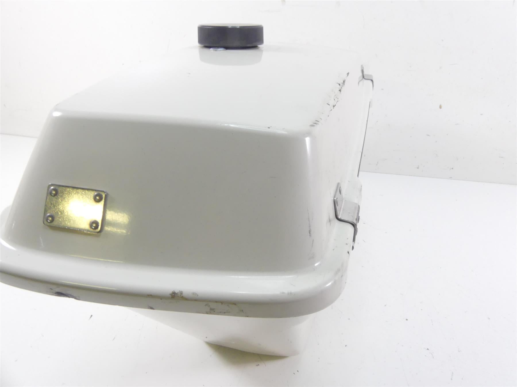 2012 Harley Touring FLHTP Electra Glide Left Saddlebag Saddle Bag -Read 90796-93 {{ shop.shopifyCountryName }} - Mototech271