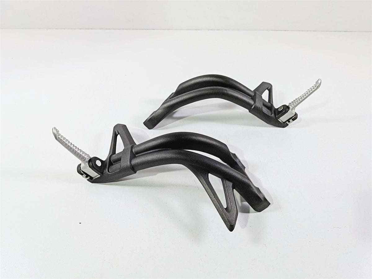 2019 Triumph Speed Triple RS 1050 Rear Passenger Footpeg Set T2081783 T2081784 {{ shop.shopifyCountryName }} - Mototech271