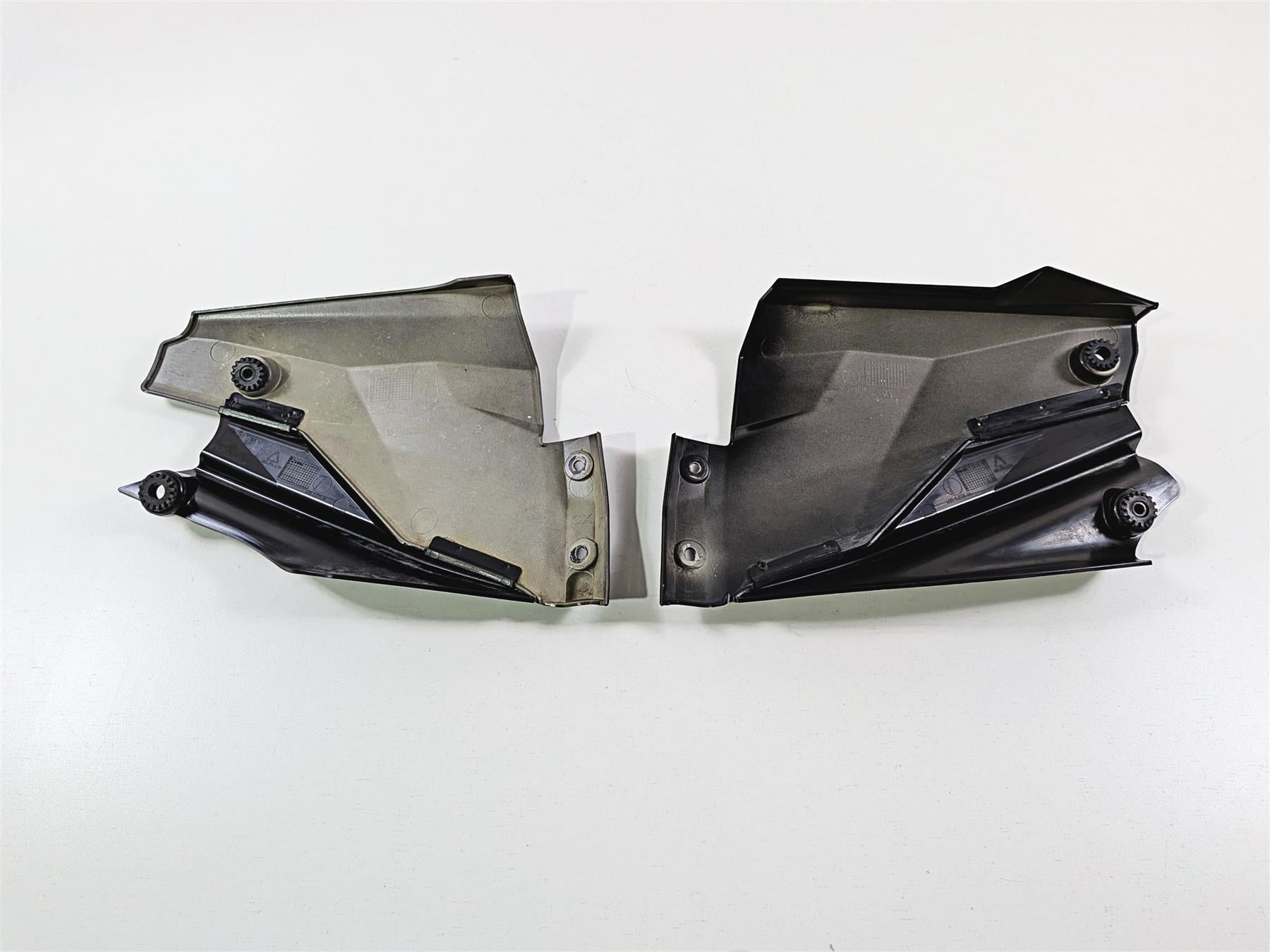 2011 Ducati Streetfighter 1098 S Radiator Cover Fairing Set 48022801A 48022811A {{ shop.shopifyCountryName }} - Mototech271