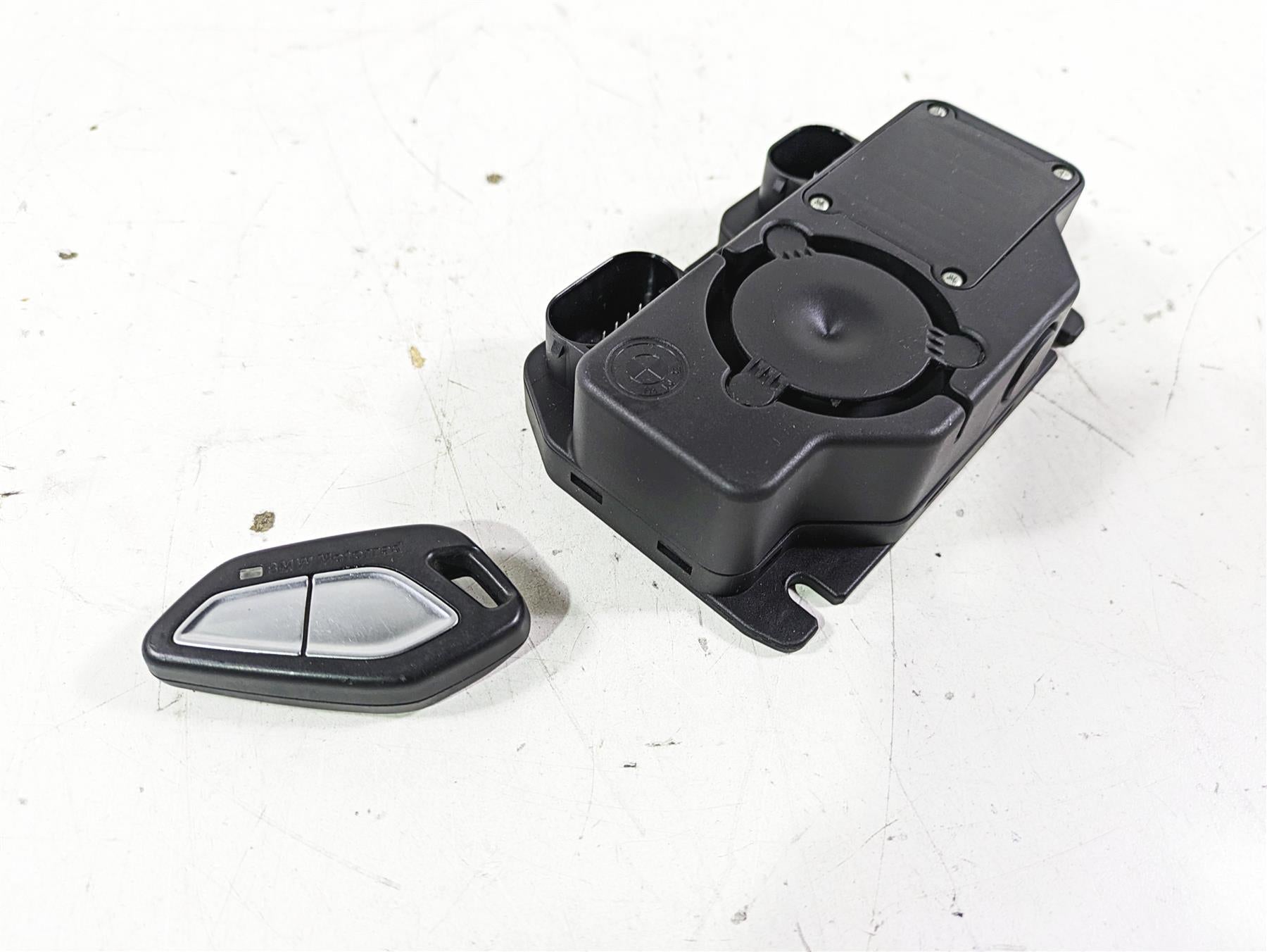 2014 BMW R1200 RT RTW K52 Alarm Control Unit Dwa Basic Low & Fob 77538554348 {{ shop.shopifyCountryName }} - Mototech271
