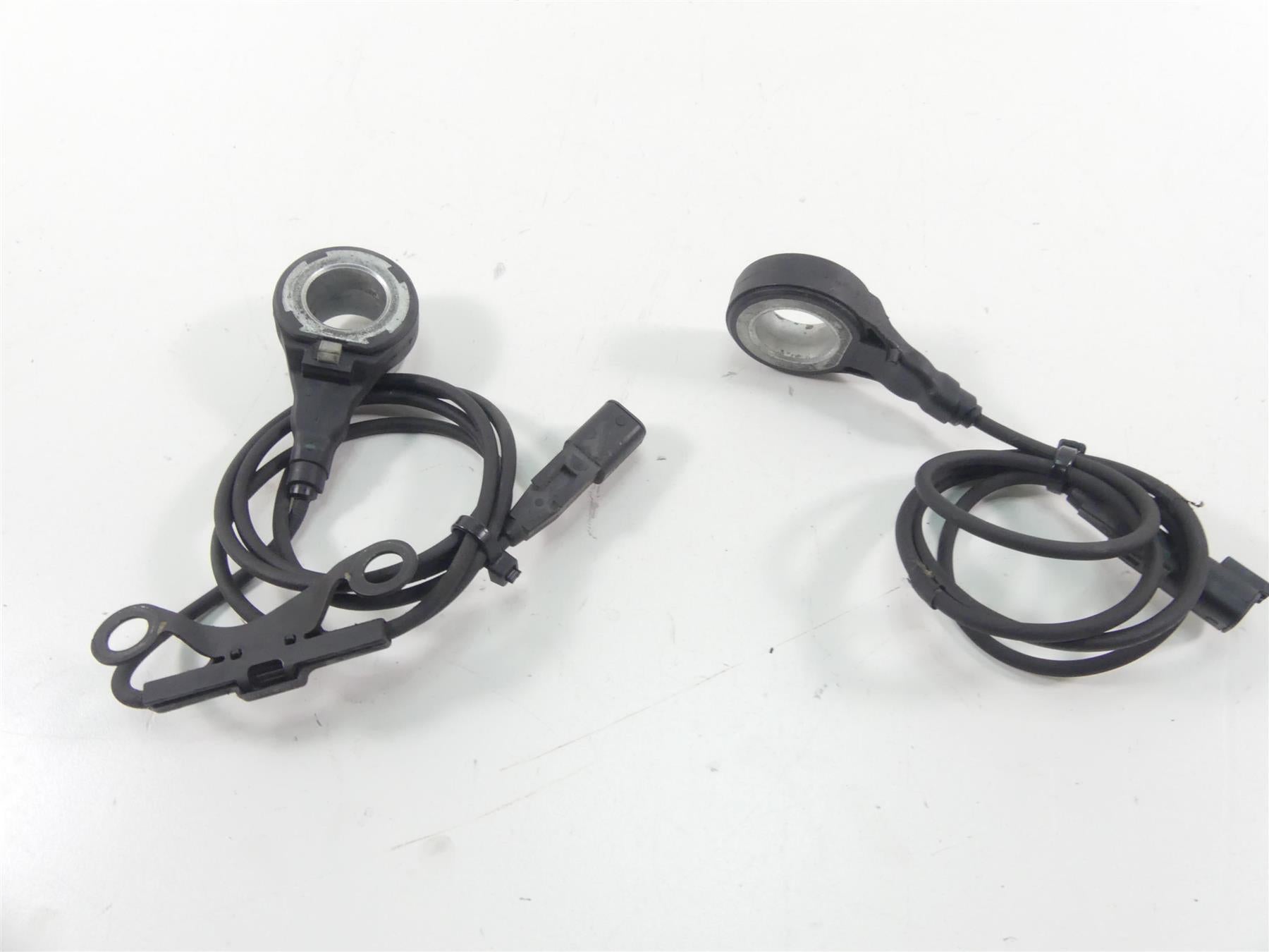 2014 Harley FXDF Dyna Fat Bob Front Rear Abs Brake Wheel Speed Sensors 40682-12 {{ shop.shopifyCountryName }} - Mototech271