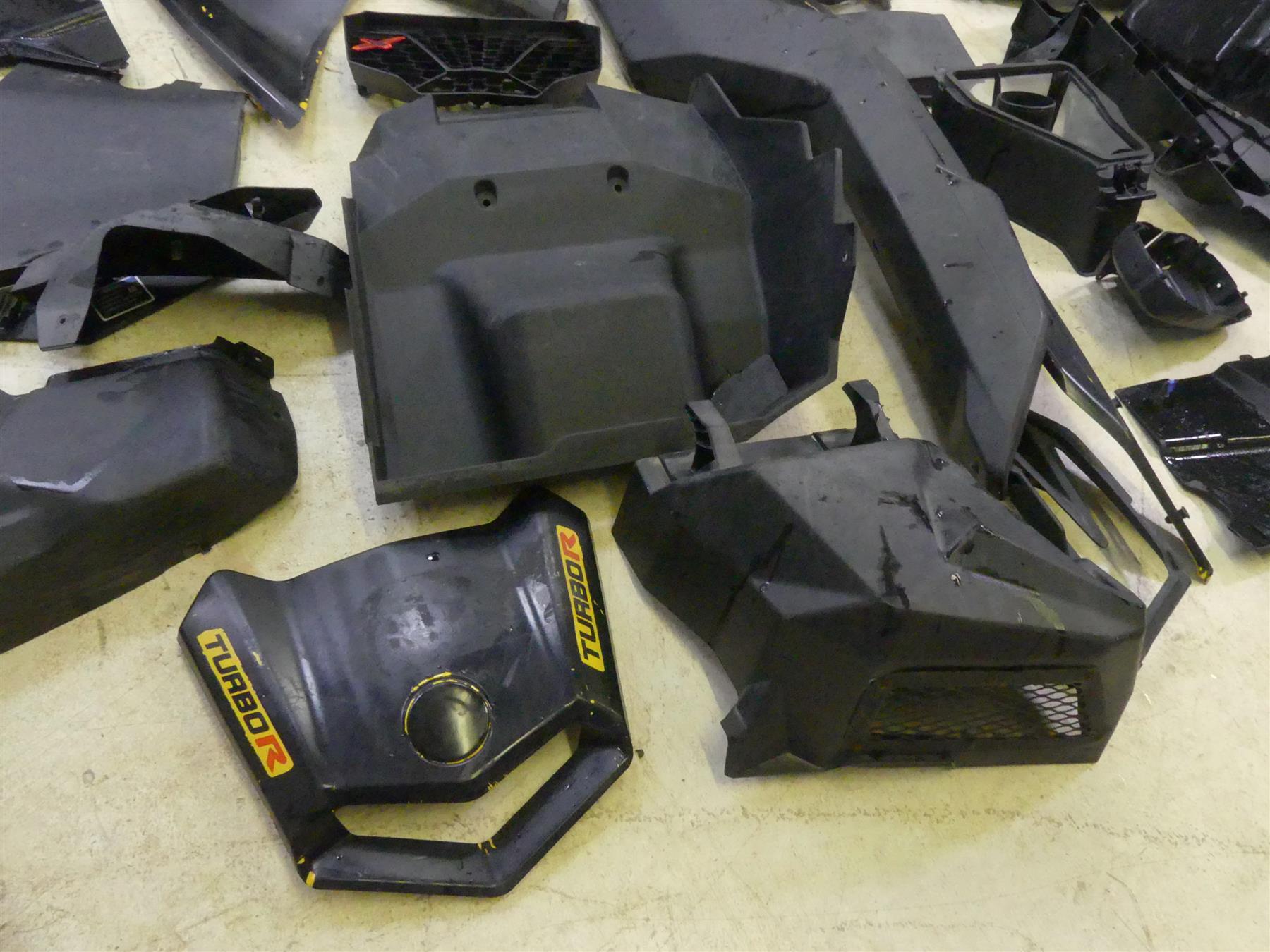 2017 Can Am Maverick X3 XDS Turbo R Body Plastic Fairing Cover Set 705011087 {{ shop.shopifyCountryName }} - Mototech271