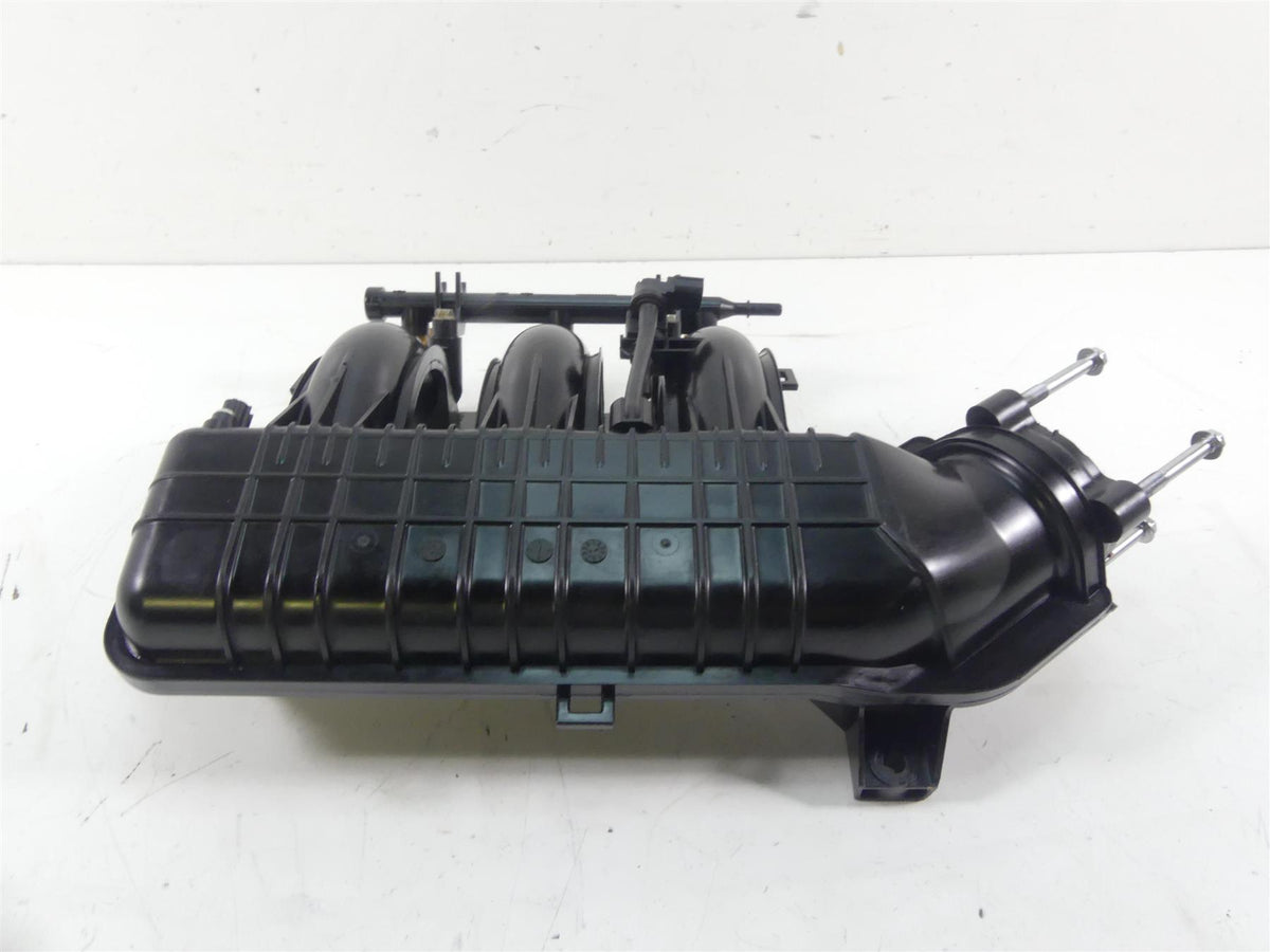 2017 Yamaha Waverunner VX 1050 CS Intake Manifold & Injectors 6EY-13641-00-00 {{ shop.shopifyCountryName }} - Mototech271