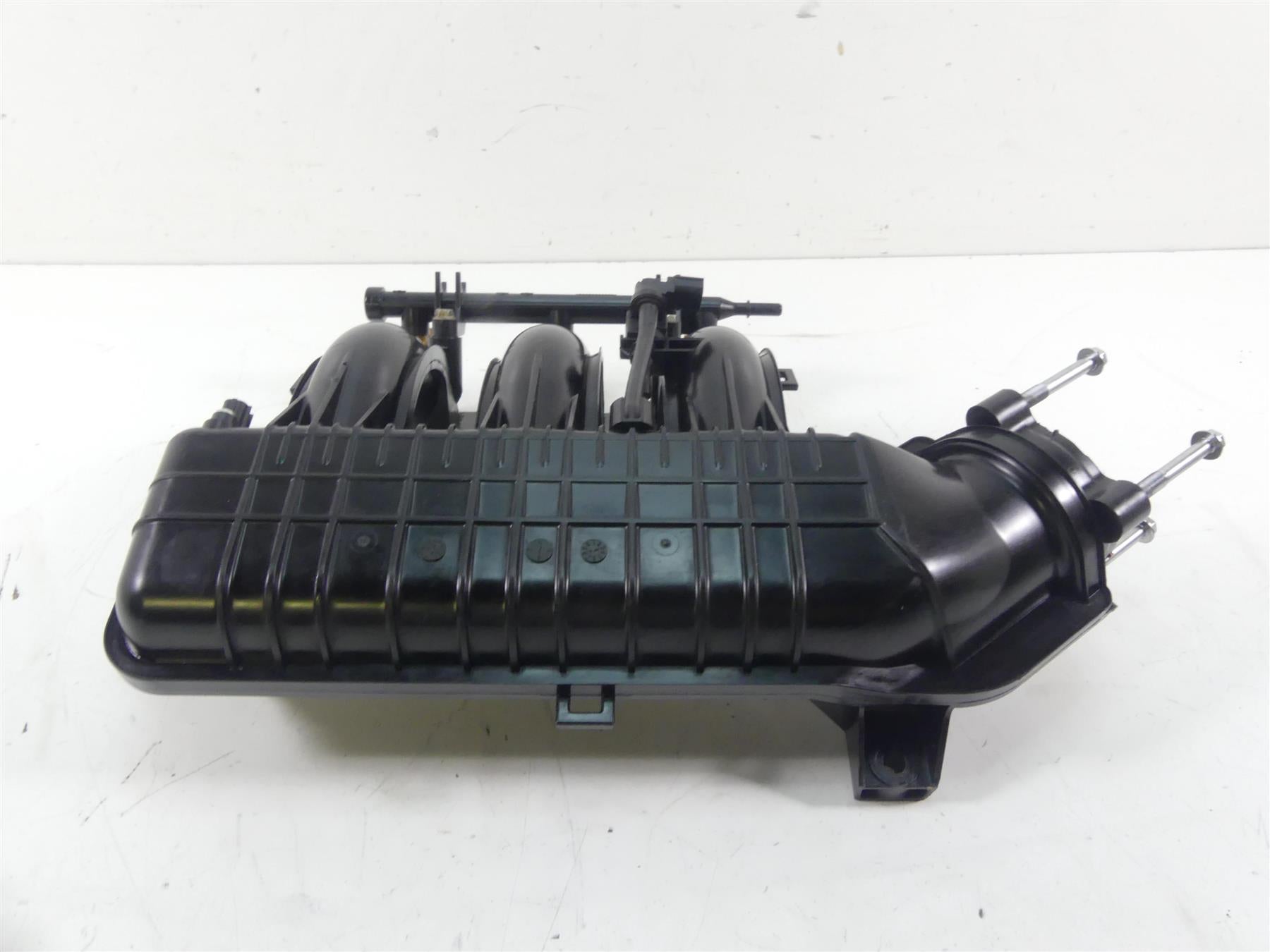 2017 Yamaha Waverunner VX 1050 CS Intake Manifold & Injectors 6EY-13641-00-00 {{ shop.shopifyCountryName }} - Mototech271