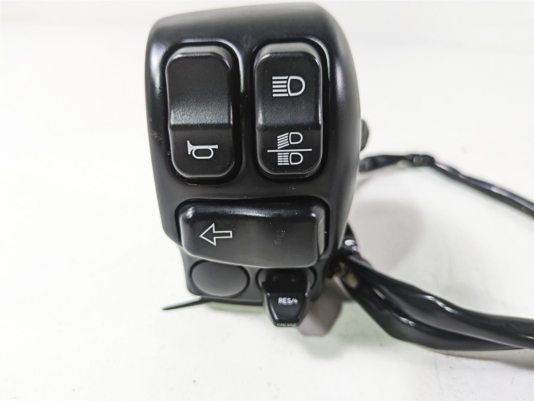 2020 Harley Touring FLHT Electra Glide Left Hand Control Switch - Read 71500419A {{ shop.shopifyCountryName }} - Mototech271