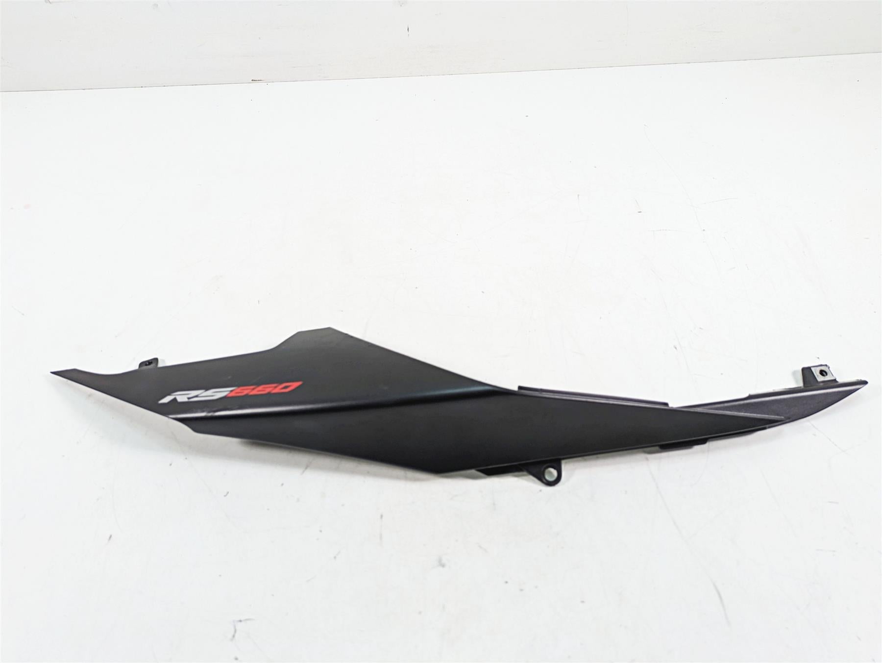 2021 Aprilia RS660 Right Tail Cover Fairing Cowl - Read 2B006647 {{ shop.shopifyCountryName }} - Mototech271