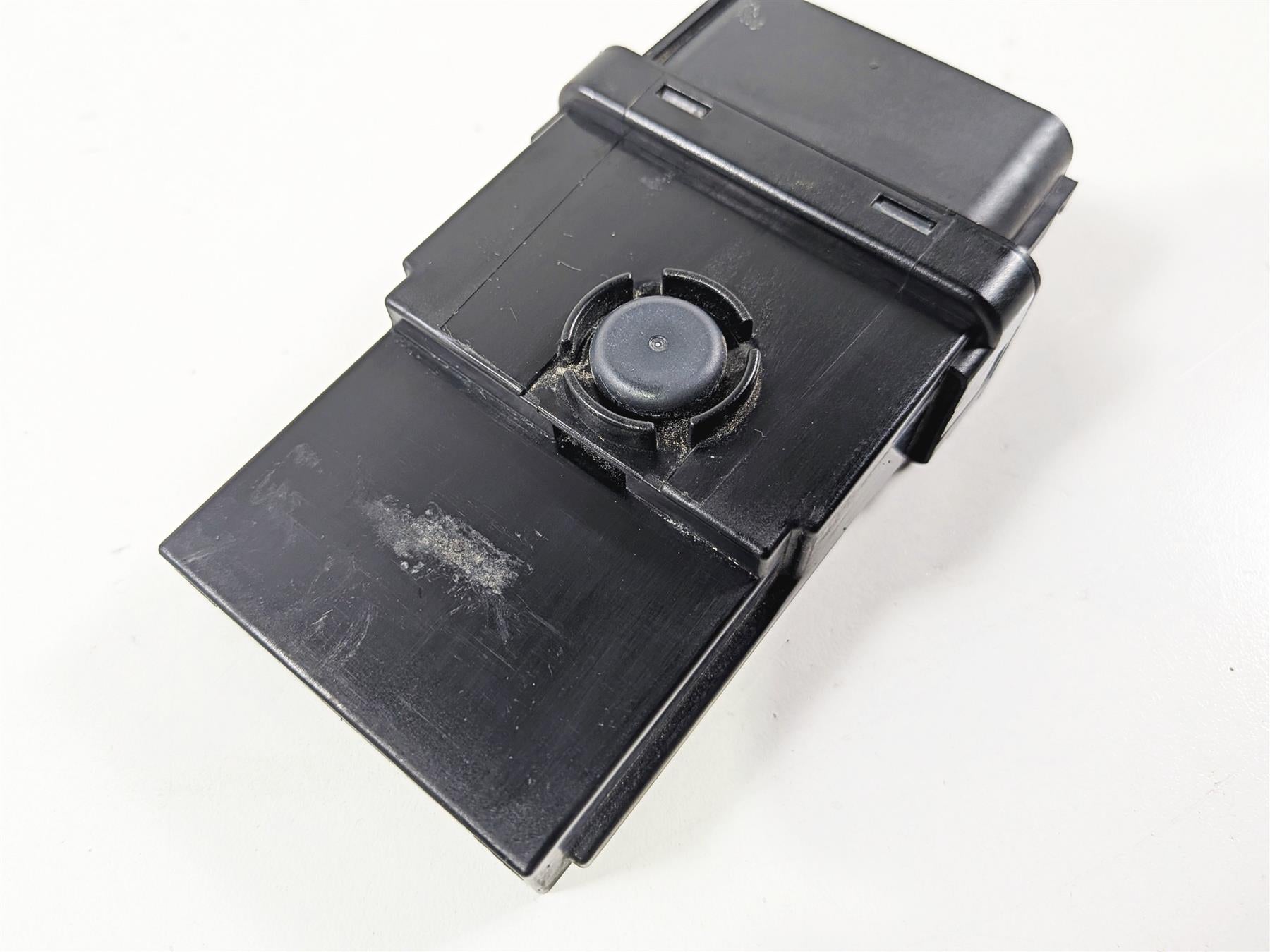 2016 BMW R1200RT RT RTW K52 General Control Module "Light" 61358546488 {{ shop.shopifyCountryName }} - Mototech271