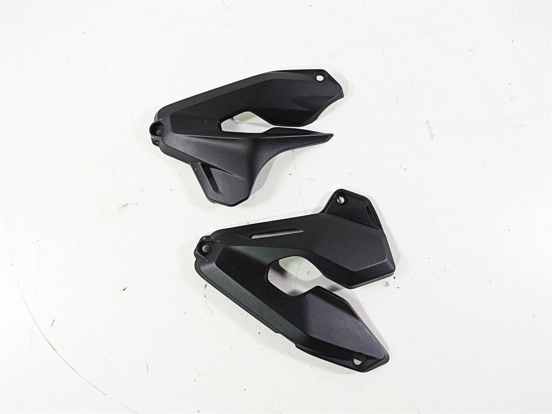 2023 Ducati Monster 937 SP Radiator Side Cover Fairing Set 48217012A R 48217022A {{ shop.shopifyCountryName }} - Mototech271