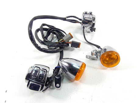 2005 Harley VRSCSE CVO V-Rod Left Right Hand Chrome Control Switches 71682-06 {{ shop.shopifyCountryName }} - Mototech271