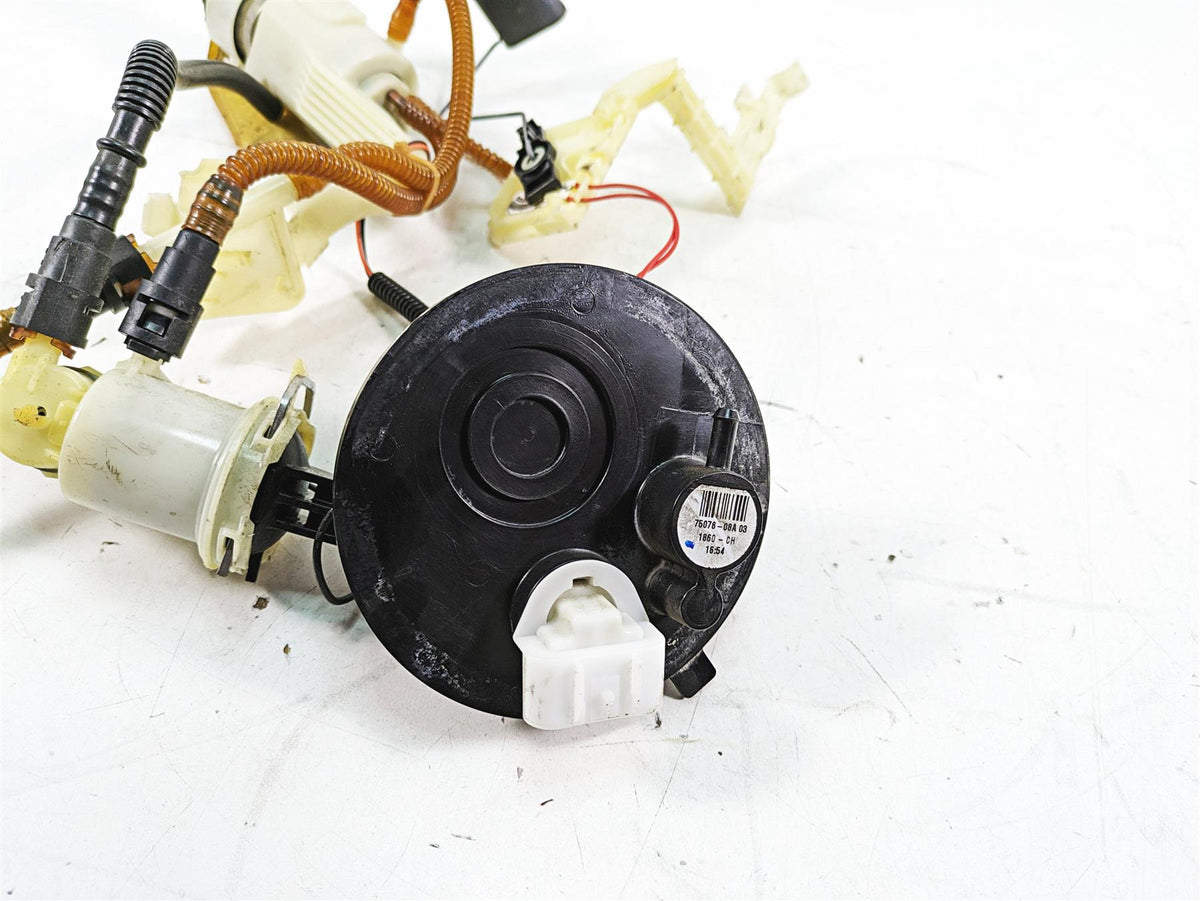 2011 Harley Touring FLHR Road King Fuel Gas Petrol Pump 62908-08 & 75076-08A {{ shop.shopifyCountryName }} - Mototech271